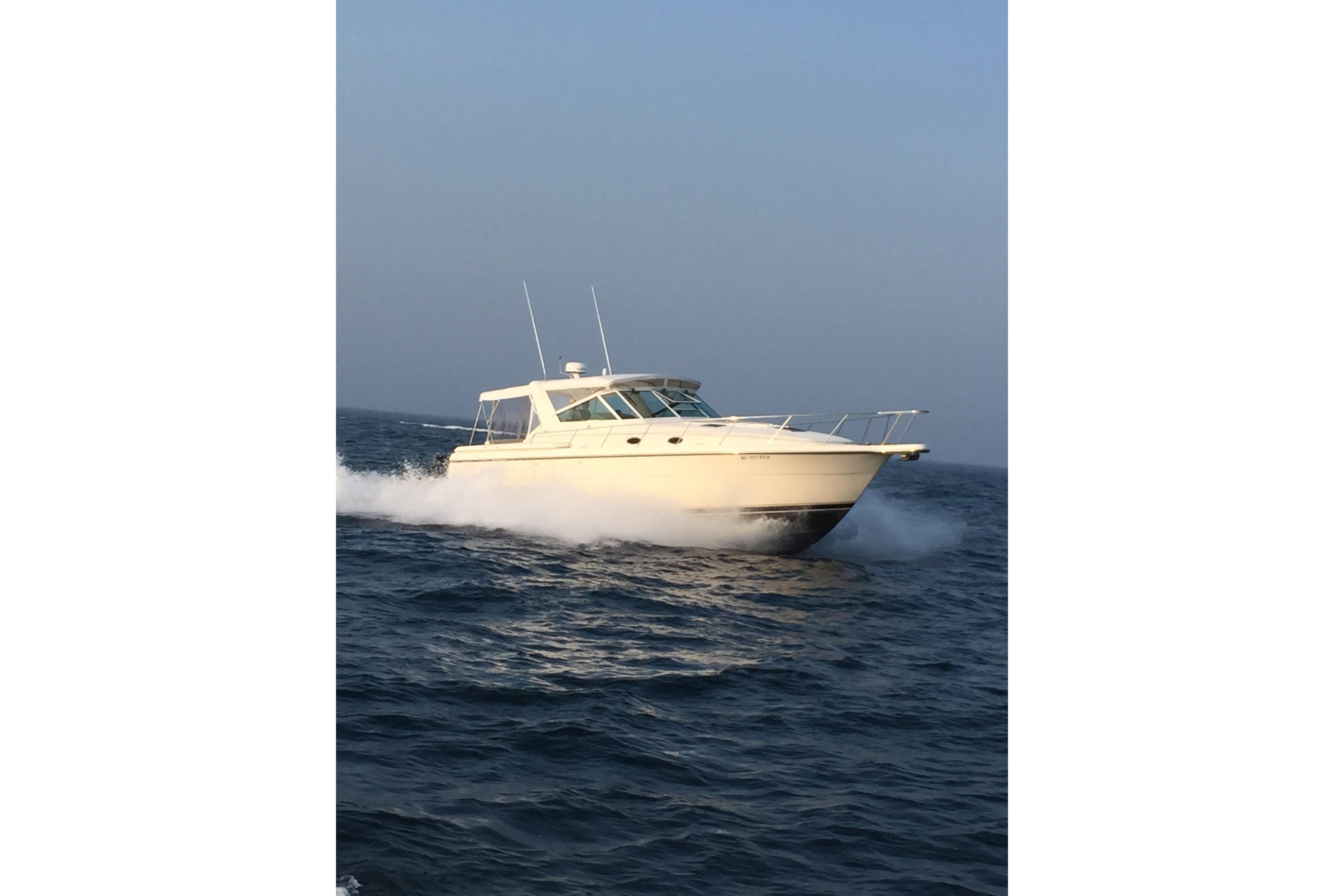 1995 Tiara Yachts 4000 Express