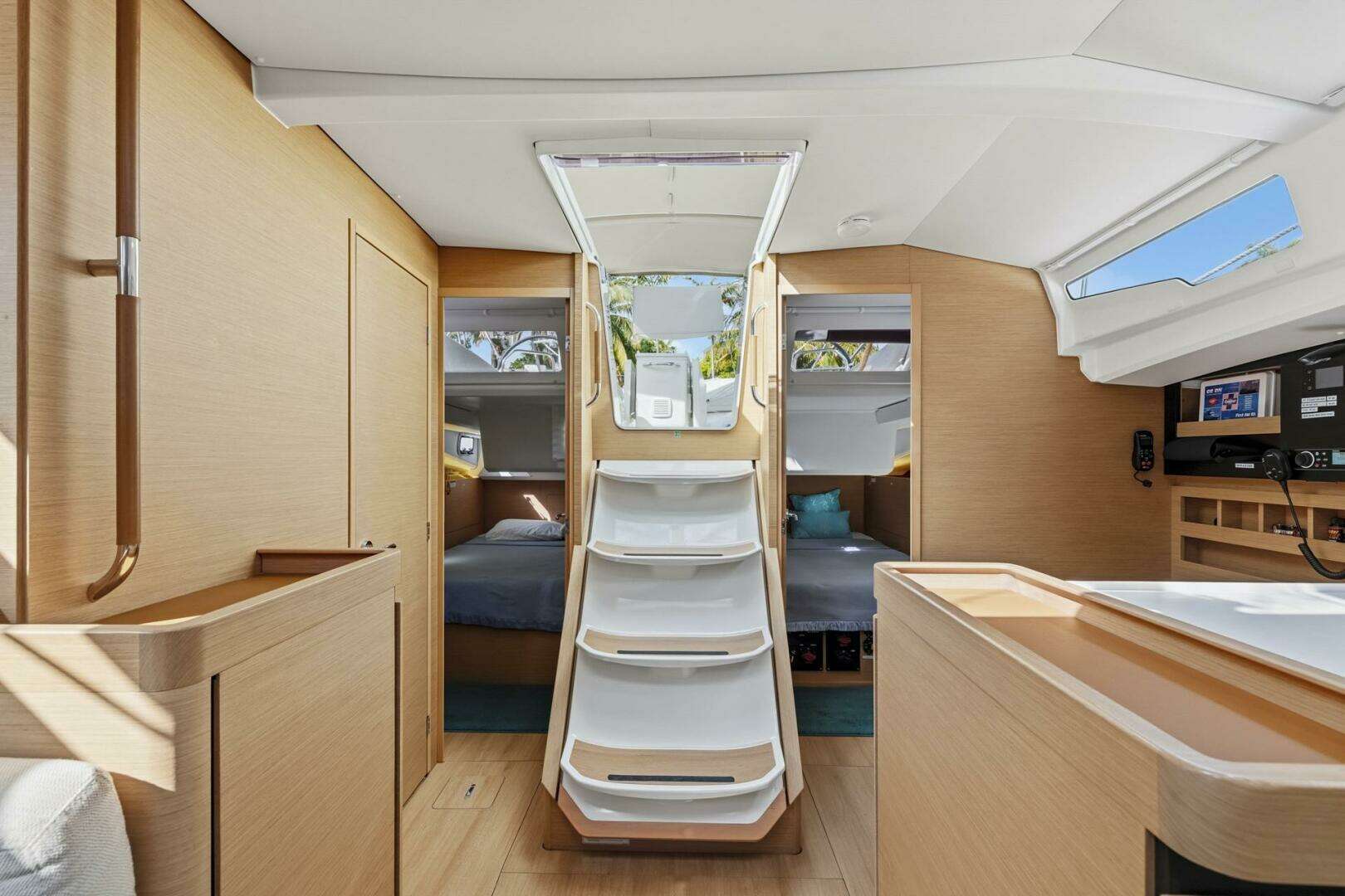 2021 Jeanneau 440 - Image 37