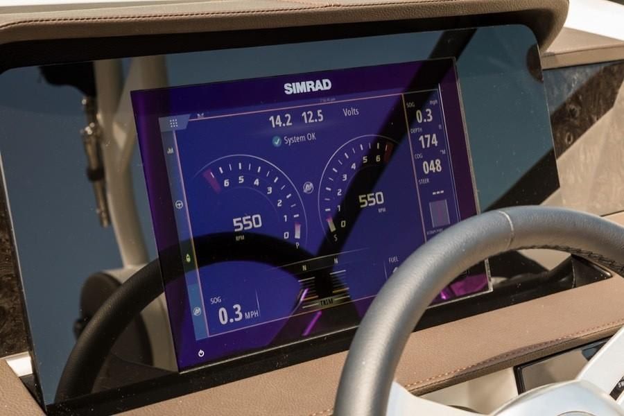 2023-Sea-Ray-SDX-290-Outboard-MarineMax