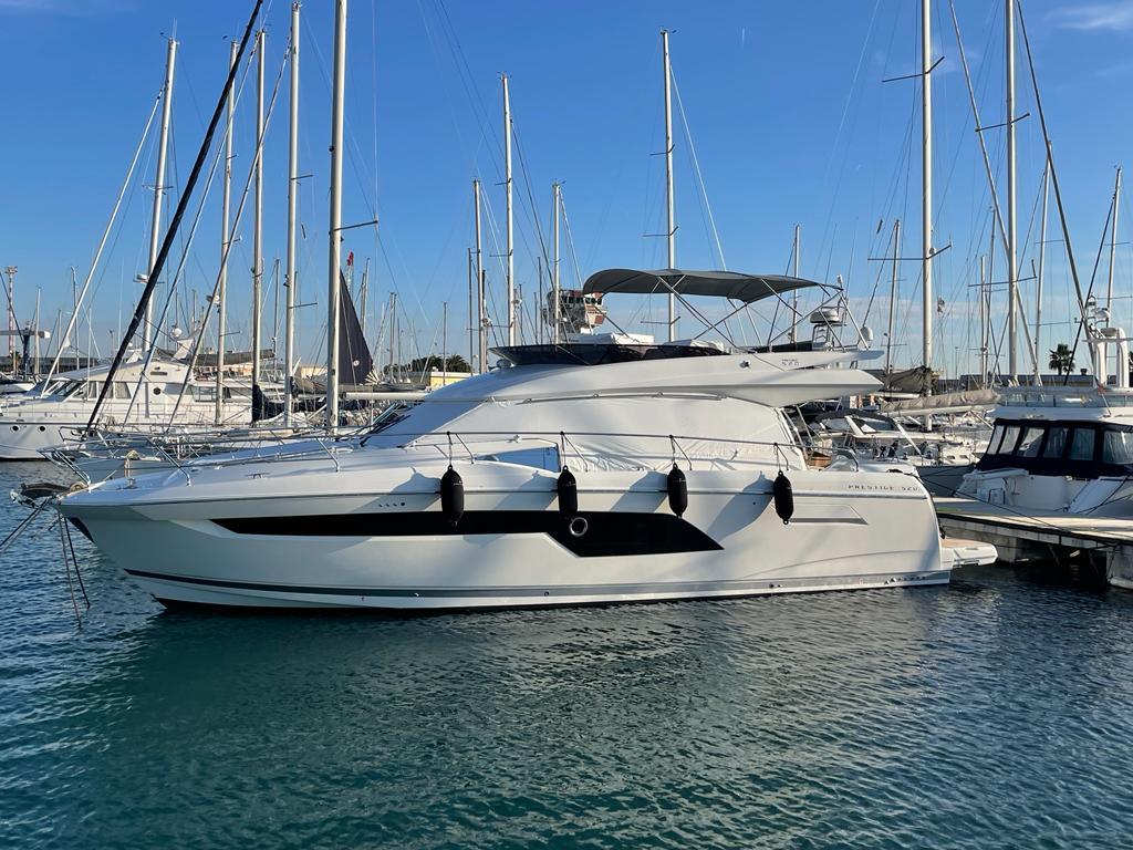 2022 Prestige 520