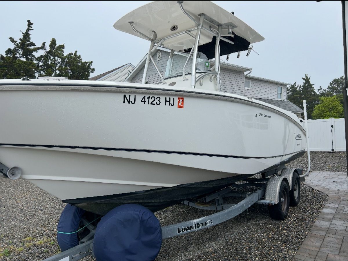 2008 Boston Whaler 240 Outrage - 6