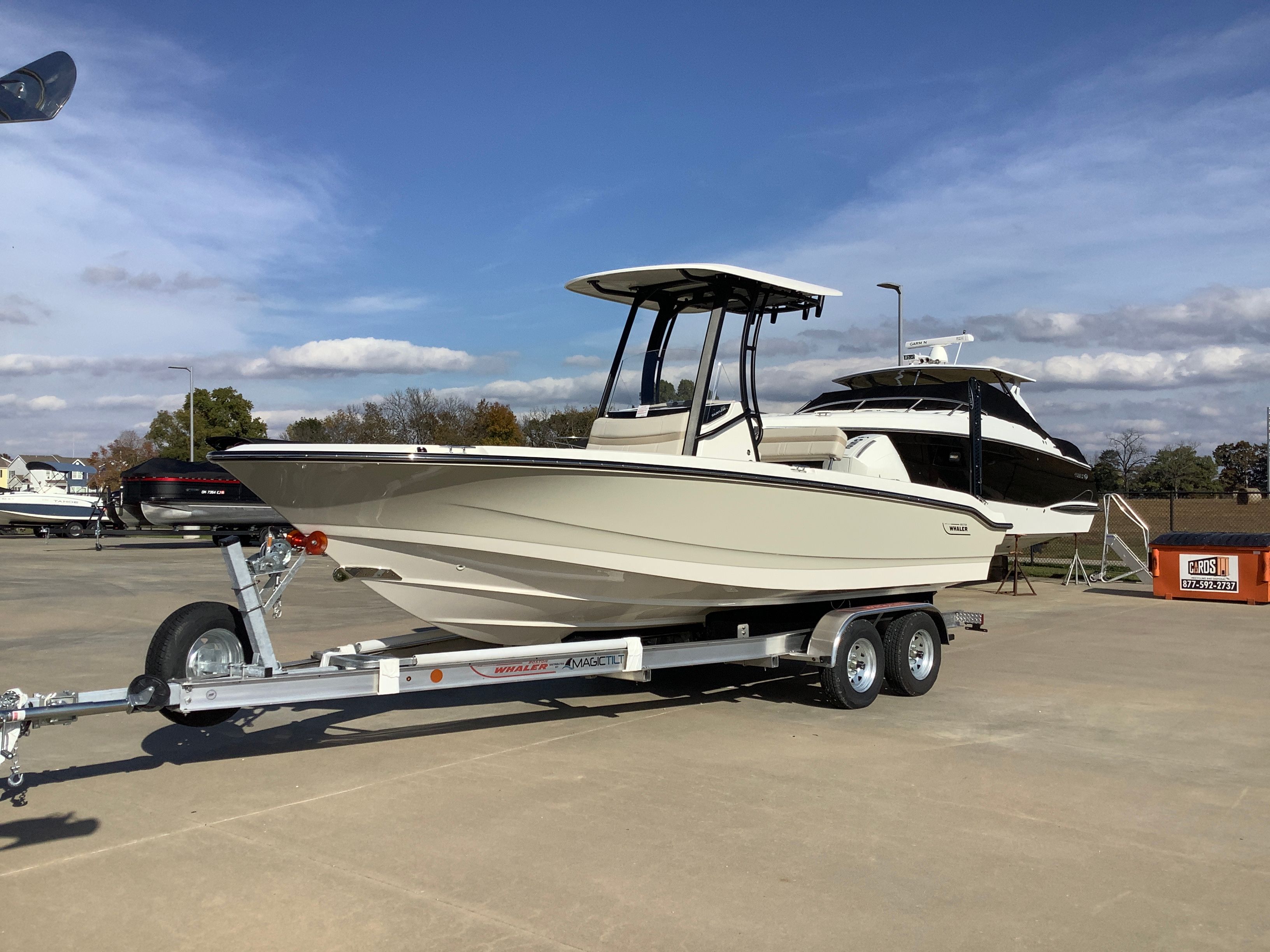 2026 Boston Whaler 220 Dauntless
