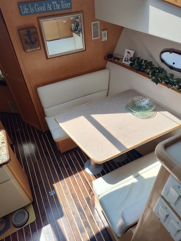 1996 Carver 430 CP - 8