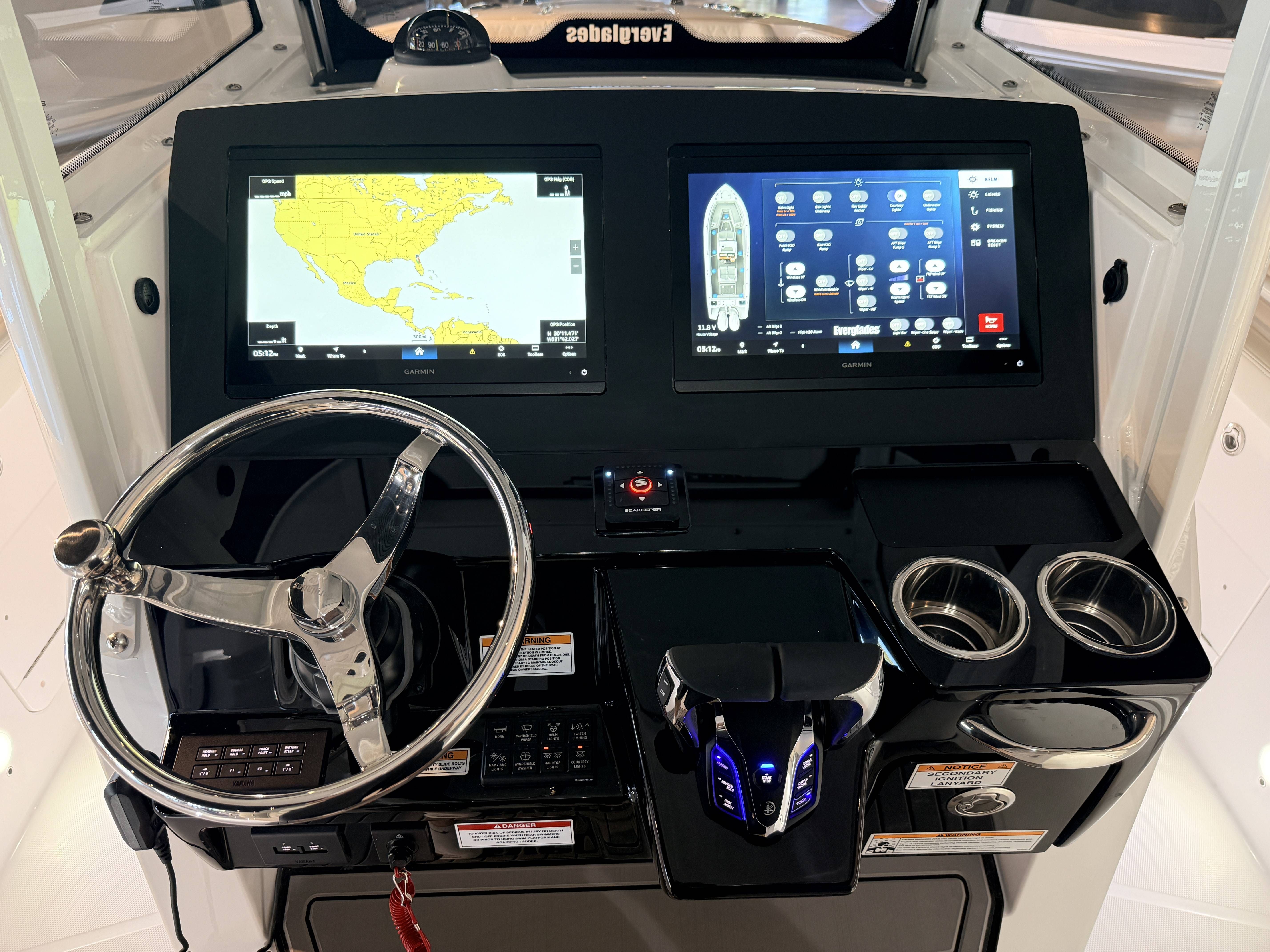 2026 Everglades 285 Center Console - 45