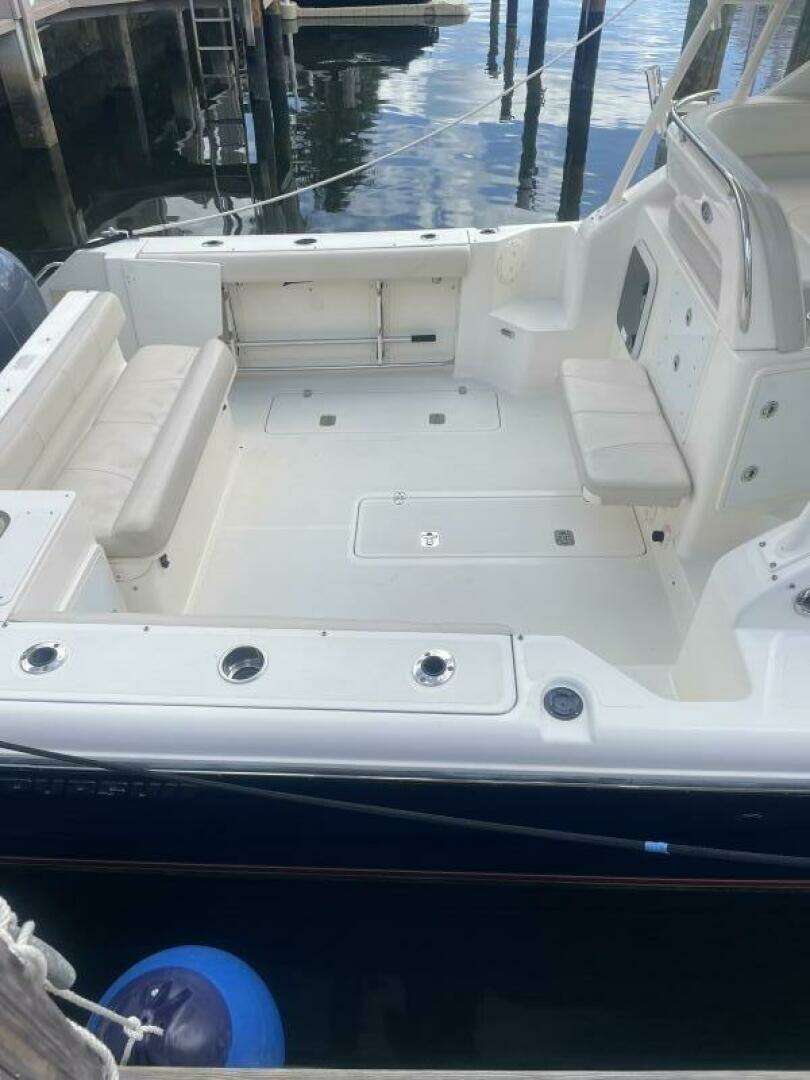 2014 Pursuit OS 315 - Image 11