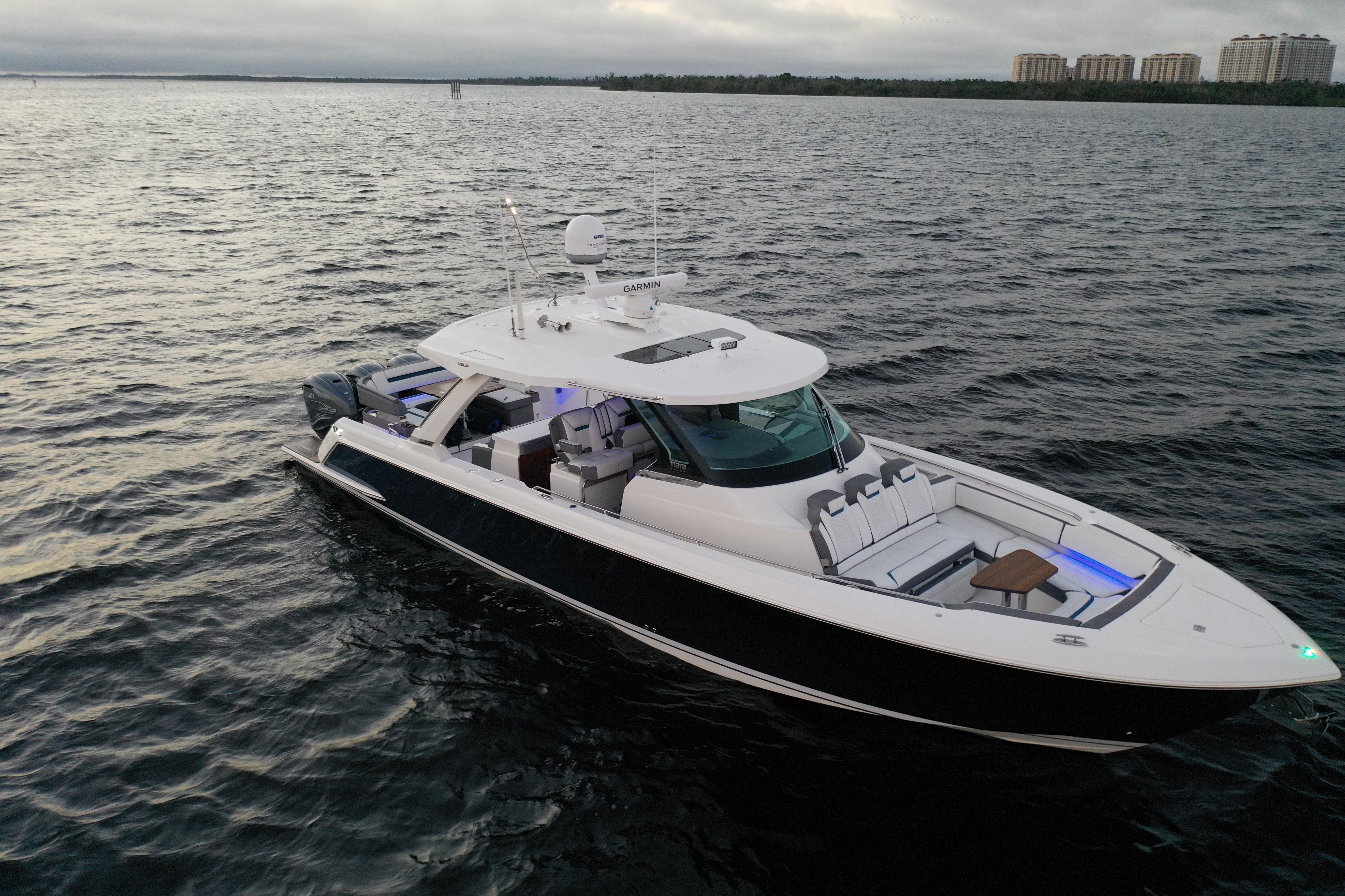 2020 Tiara Yachts 43 LS