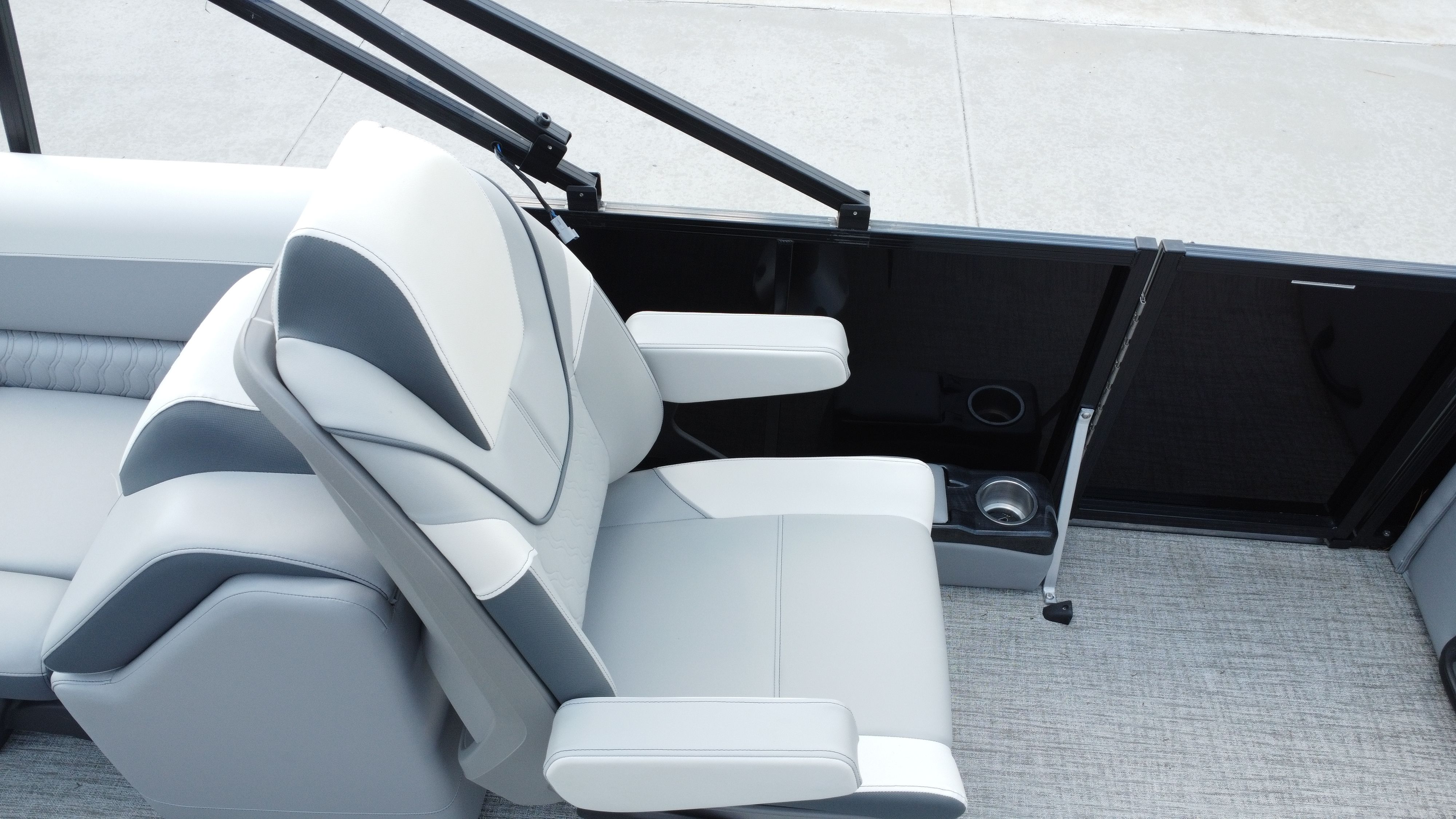 2025 Avalon LSZ Quad Lounge - 23' - 30