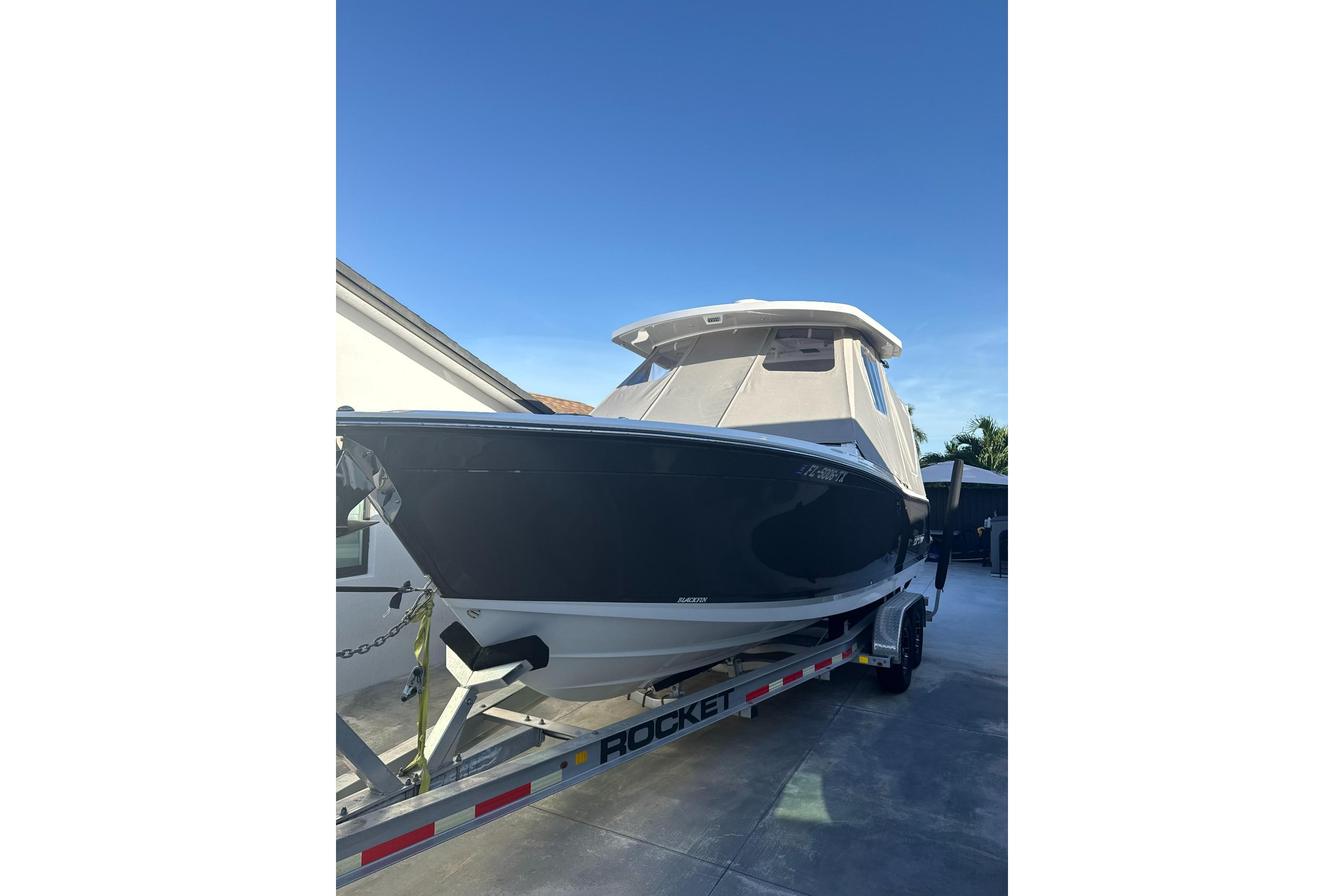 2023 Blackfin 252 DC