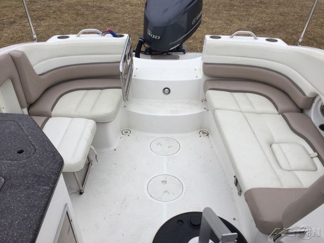 2014 Hurricane 2690 sun deck - 16