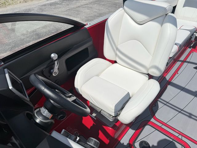 2019 Malibu Wakesetter 25 LSV - 14