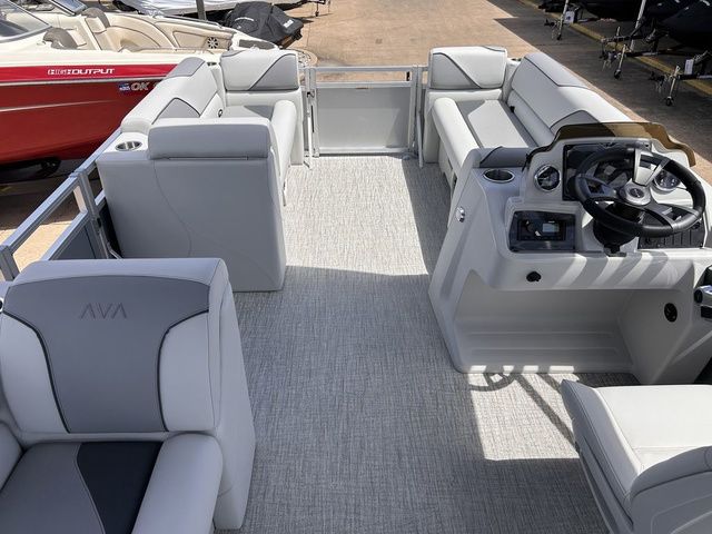 2025 Avalon Venture Cruise Rear Bench 21 FT - 10