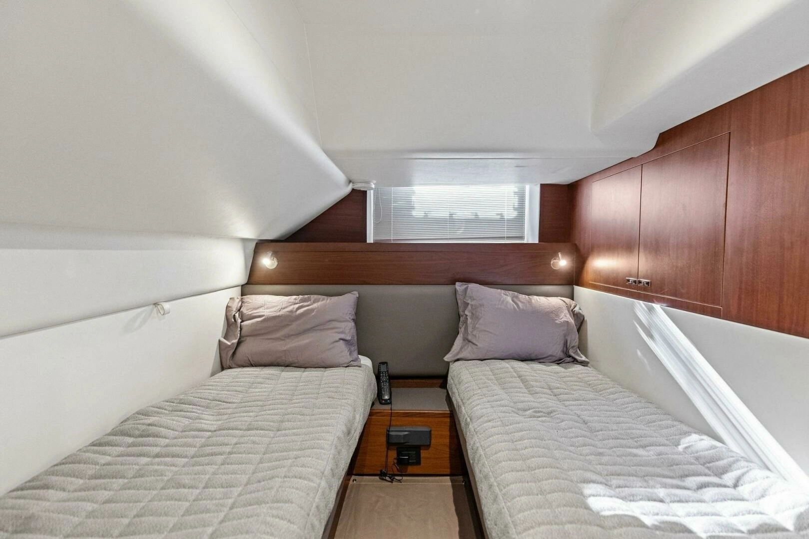 2018 Princess Y75 Motor Yacht - Image 64
