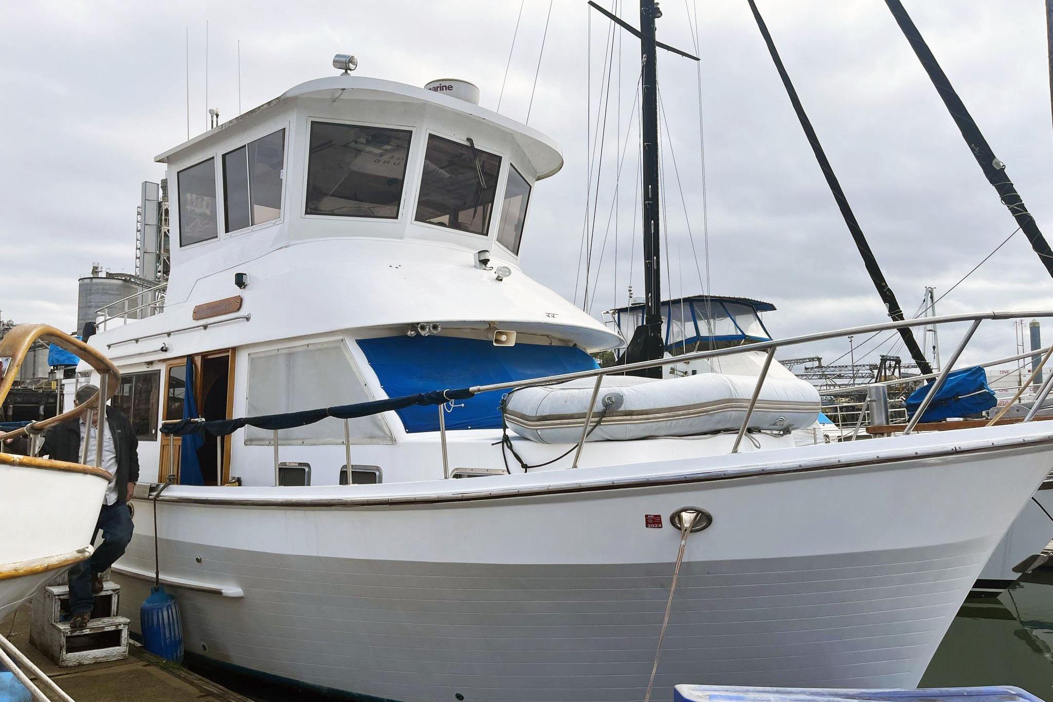 1985 CHB 42 Aft Cabin Trawler