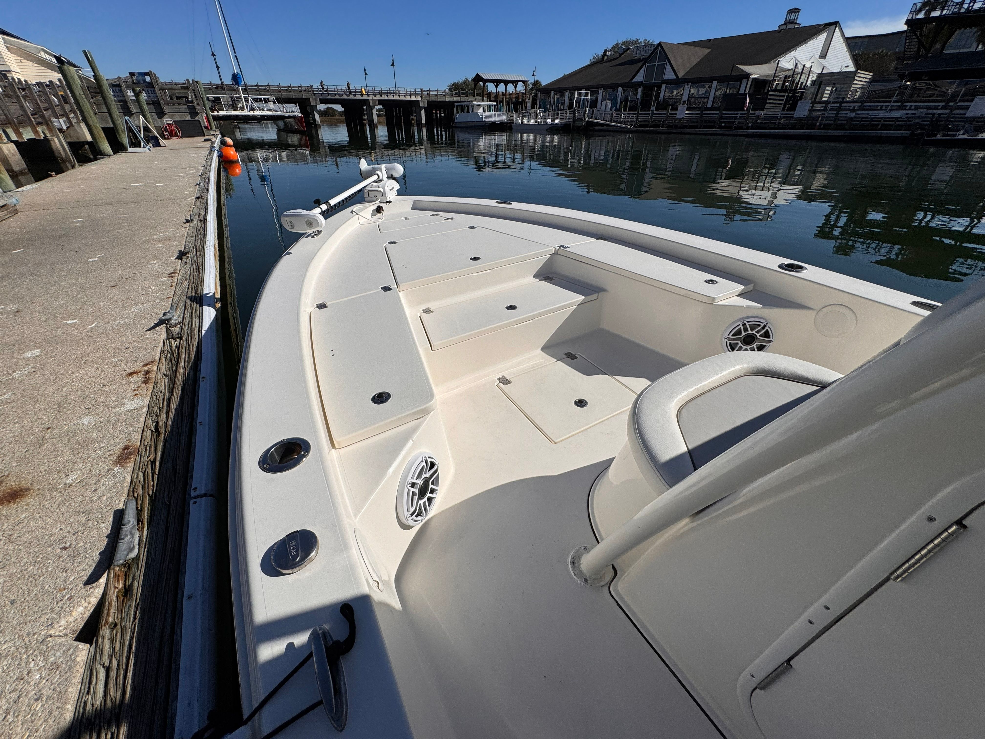 2018 Avenger AV26 - 32