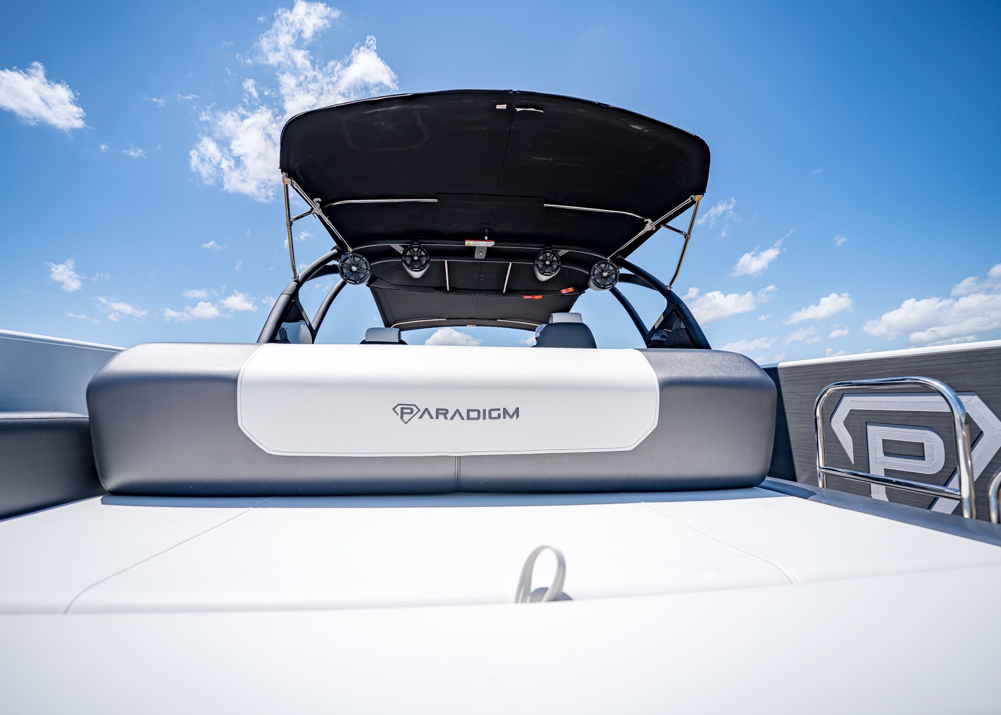 2025 Paradigm 266 SL SURF boat with sleek design.