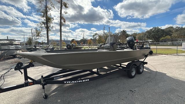 2026 Tracker Grizzly 2072 CC - 18