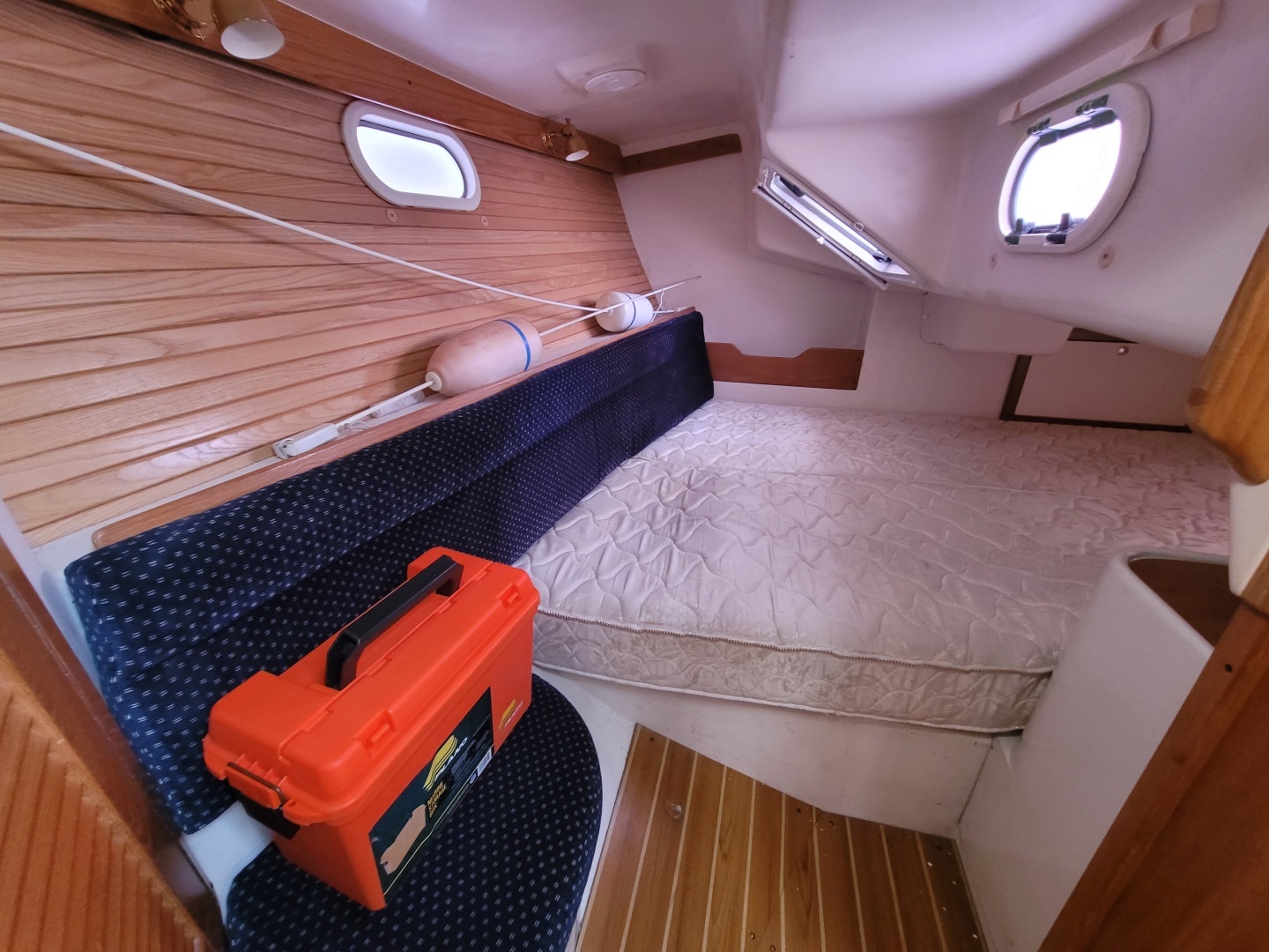 2006 Catalina 320 - Image 33