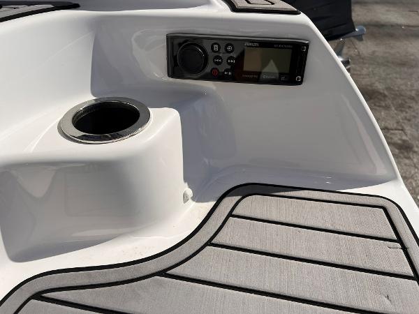 2019 Yamaha Boats 242 Limited S E-Series - 8