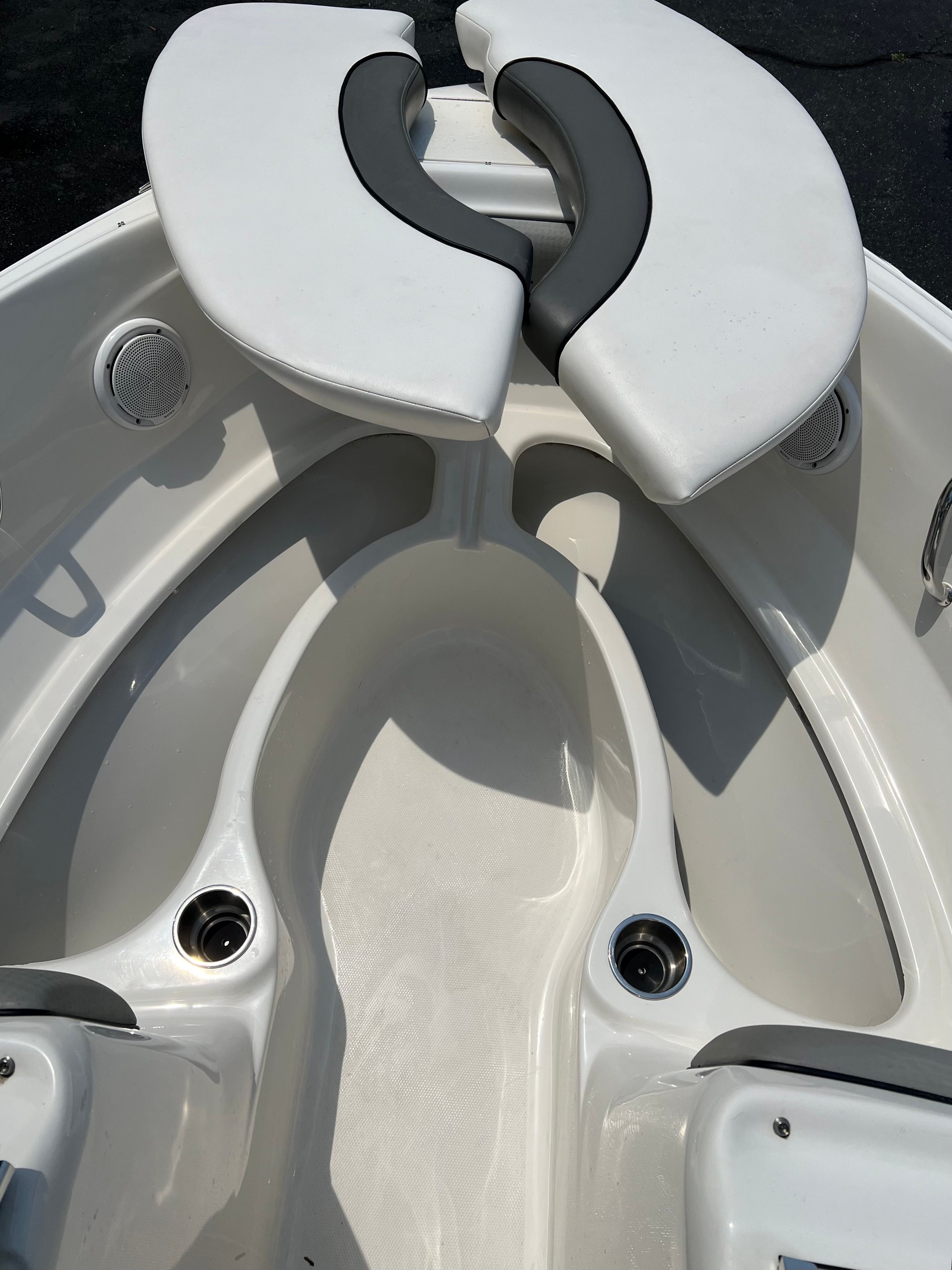 2011 Sea Ray 205 Sport - 13