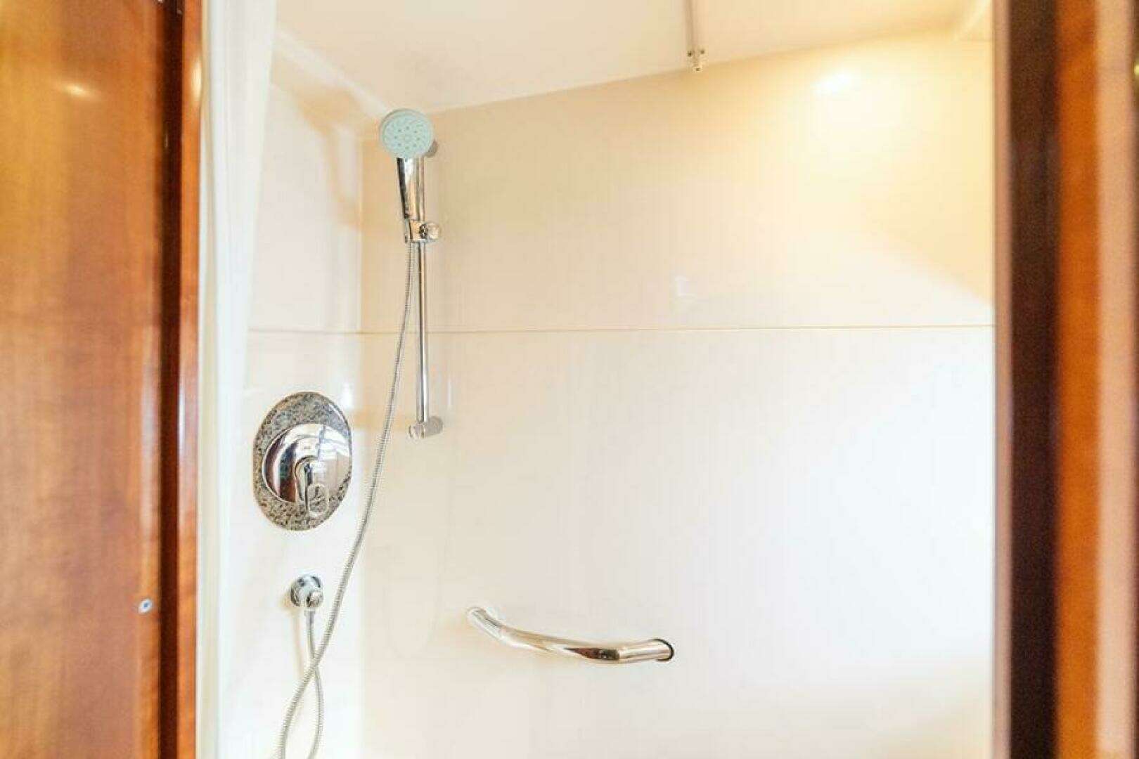 2007 Sea Ray 48 Sundancer - Image 34
