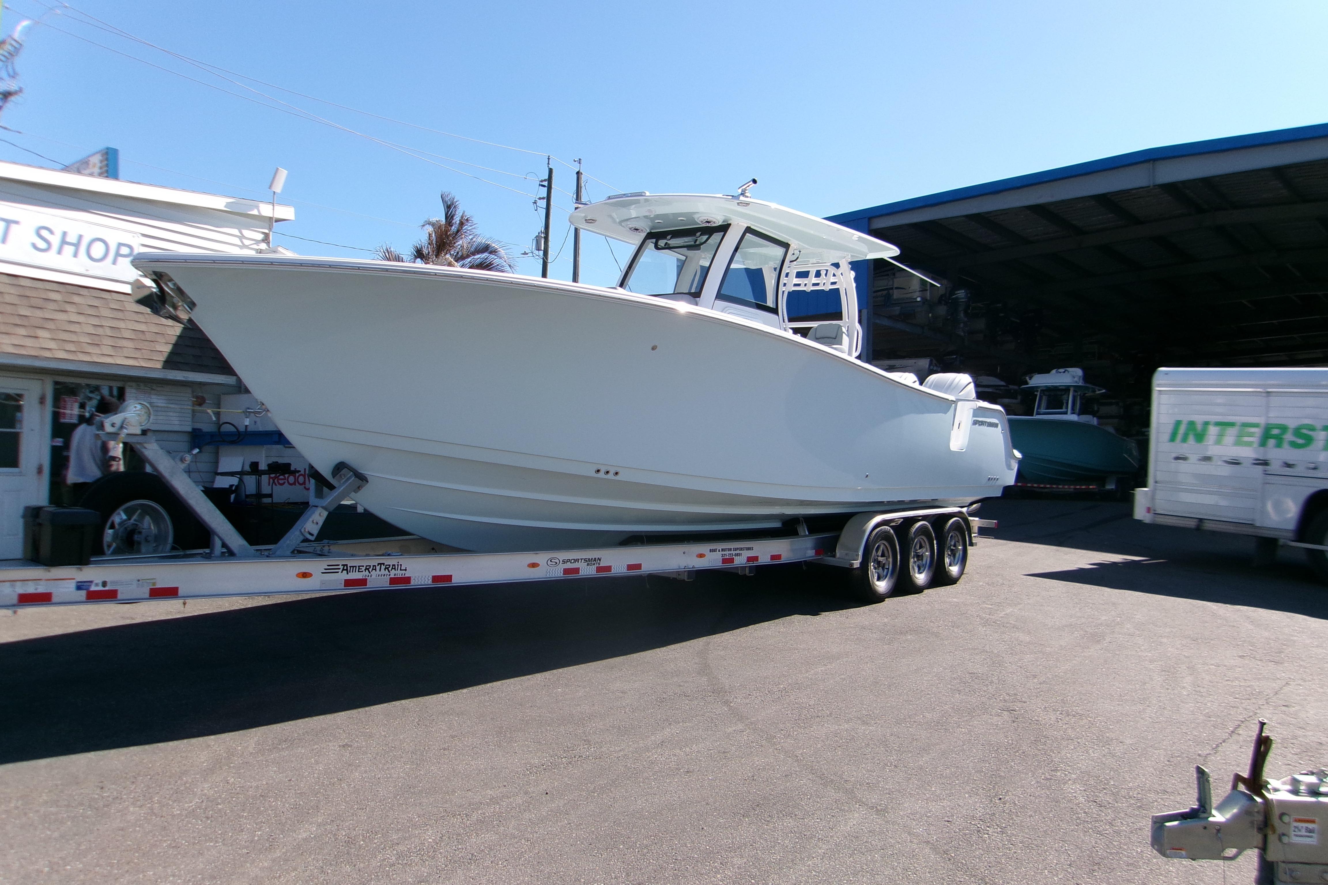 2026 Sportsman Heritage 321 Center Console