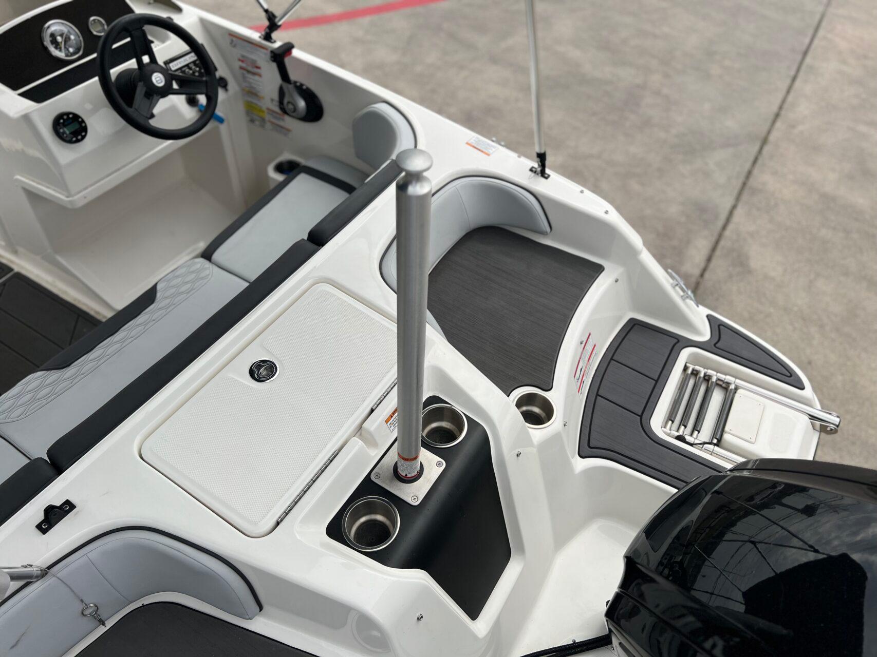 2023 Bayliner M17 - 18