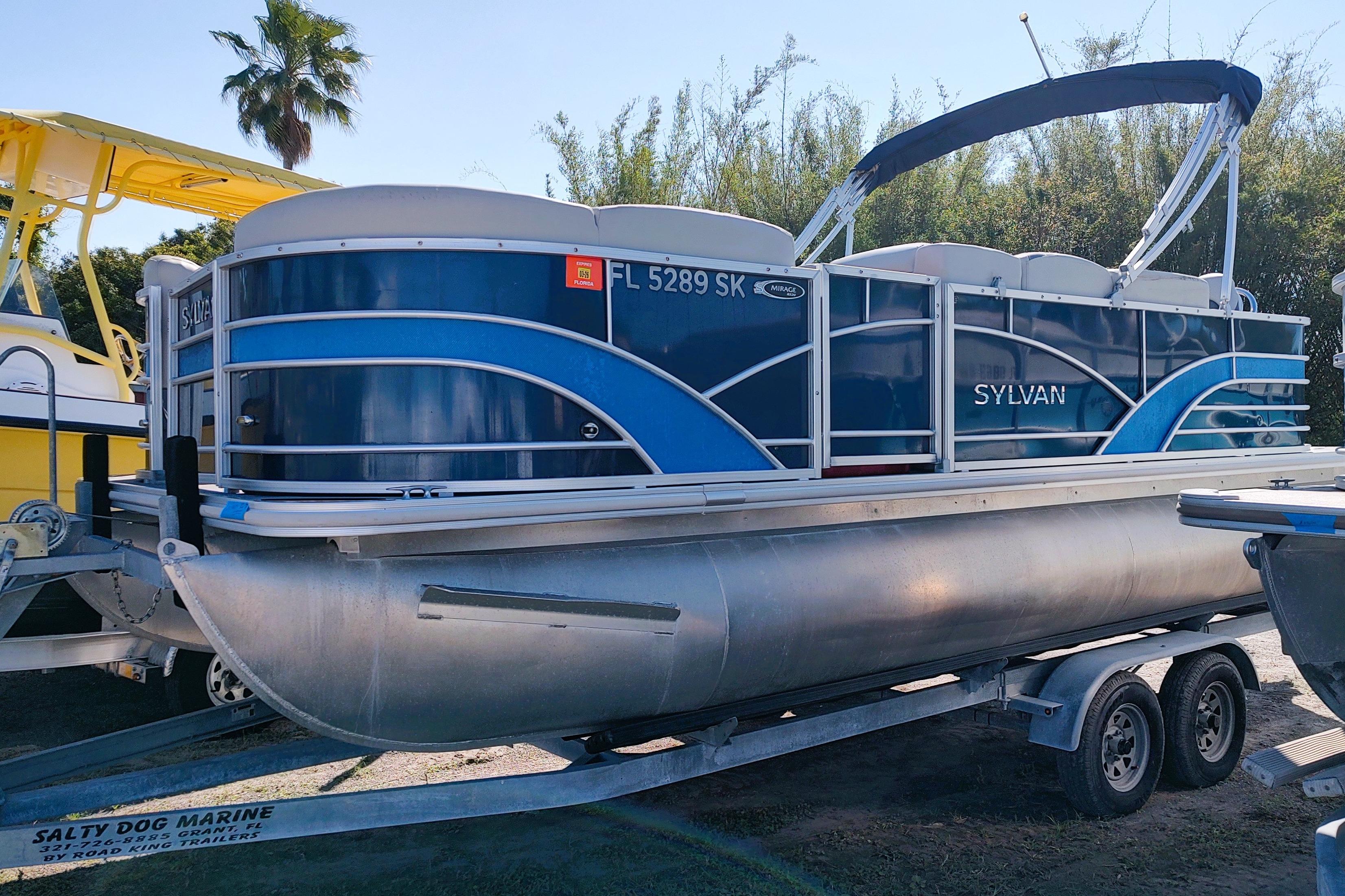 2019 Sylvan Mirage Fish 8520 Party Fish