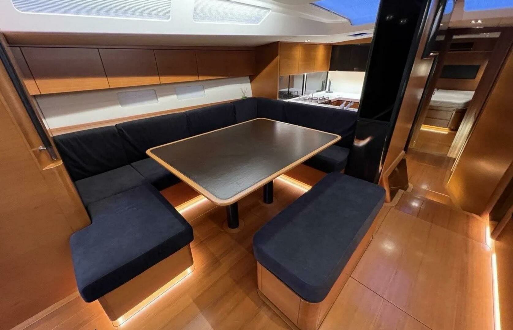 2016 Ice Yachts 62 evo - Image 6