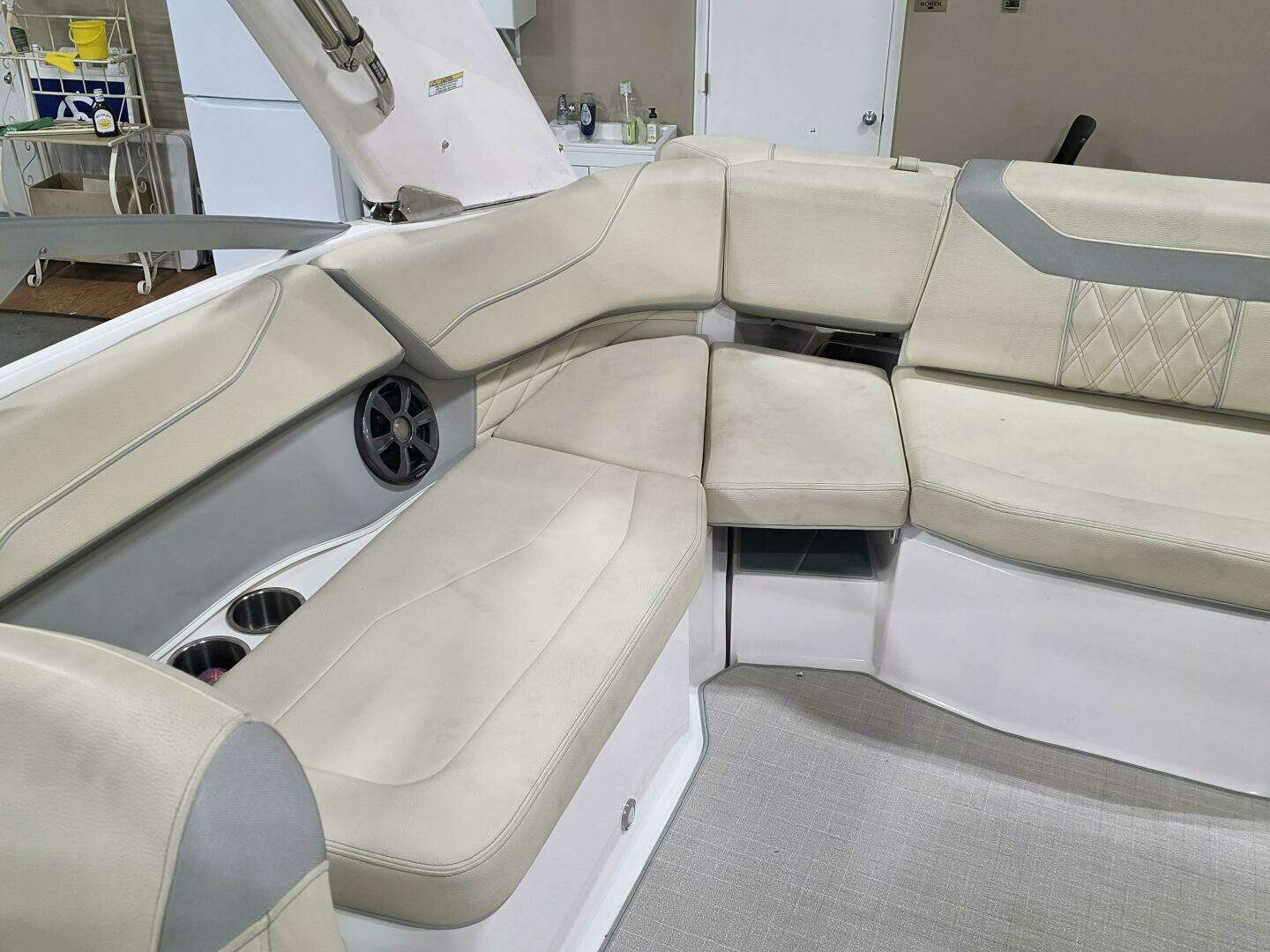2021 Regal 22 Fasdeck - Image 12