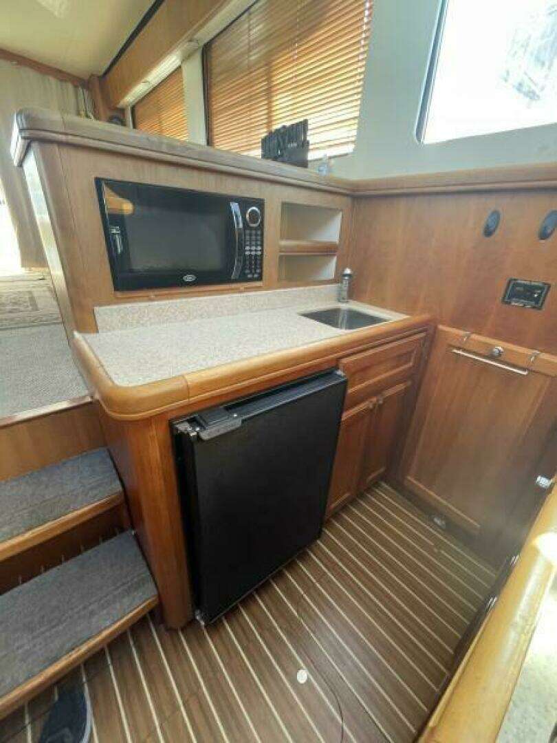 2005 Mainship — - Image 24