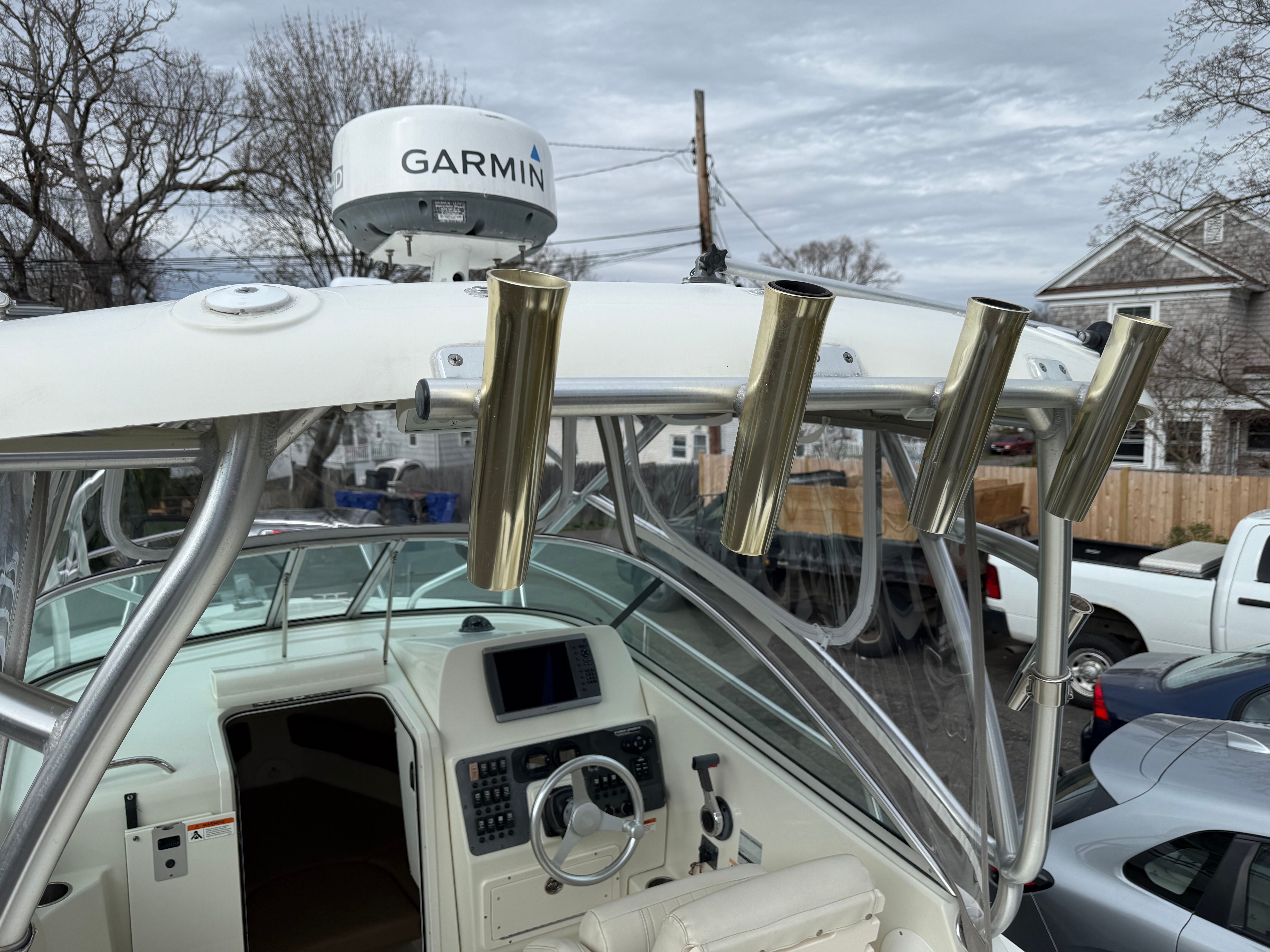 2008 Hydra-Sports Vector 2200 VX with Garmin equipment, interior view.