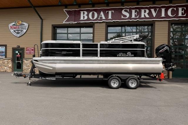 2026 Sun Tracker Party Barge 20 DLX
