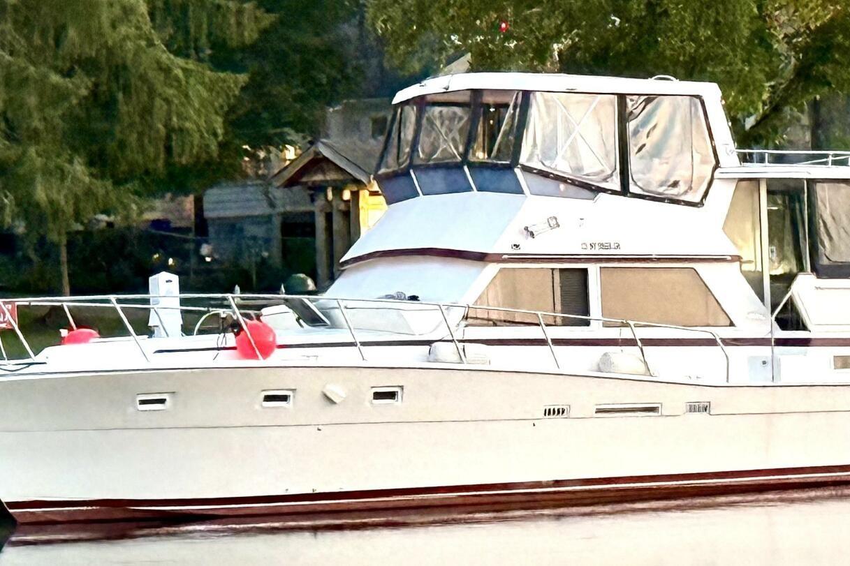 1987 Viking 44 Motor Yacht