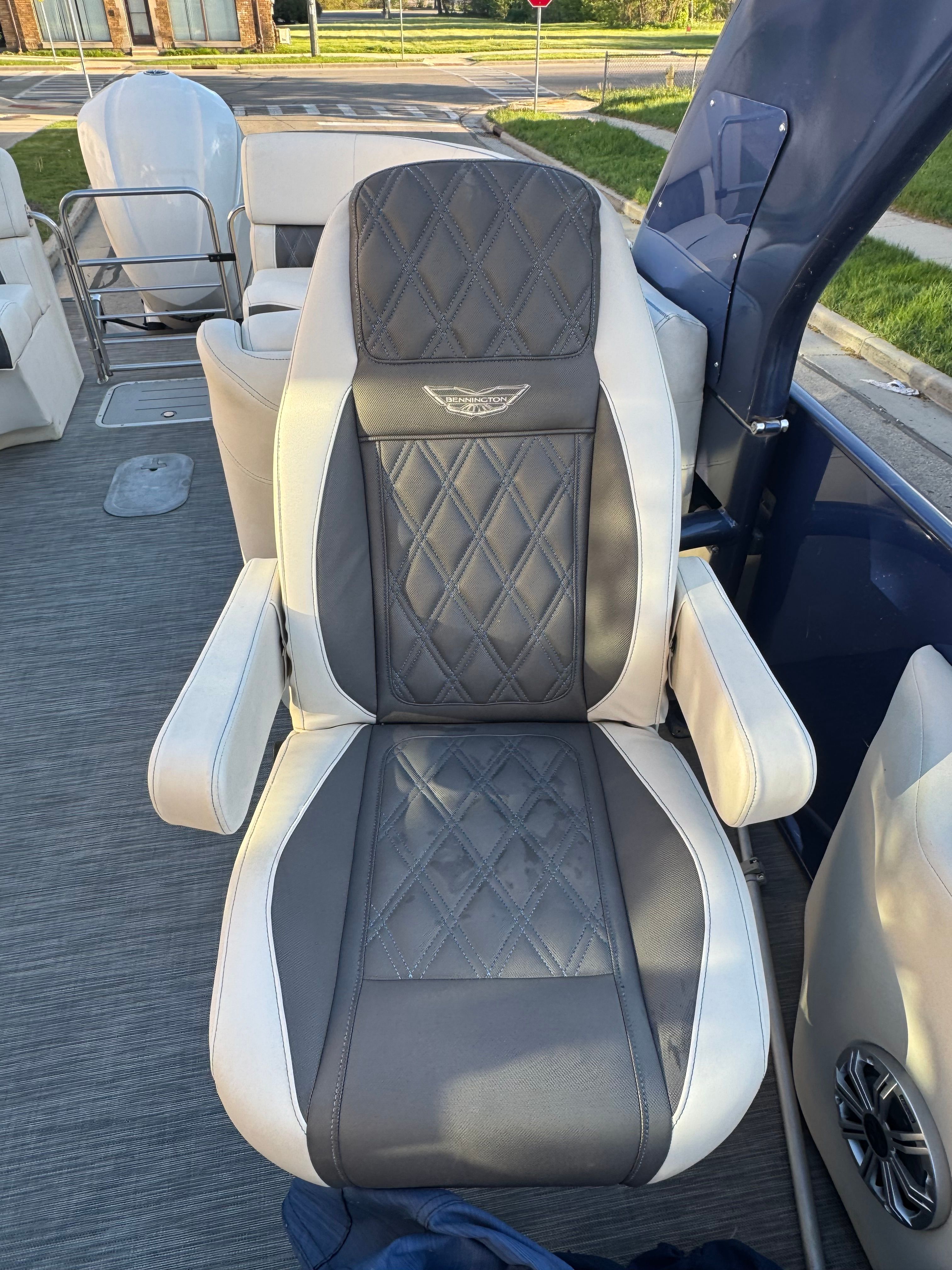 2020 Bennington RX 25 Sport - 12