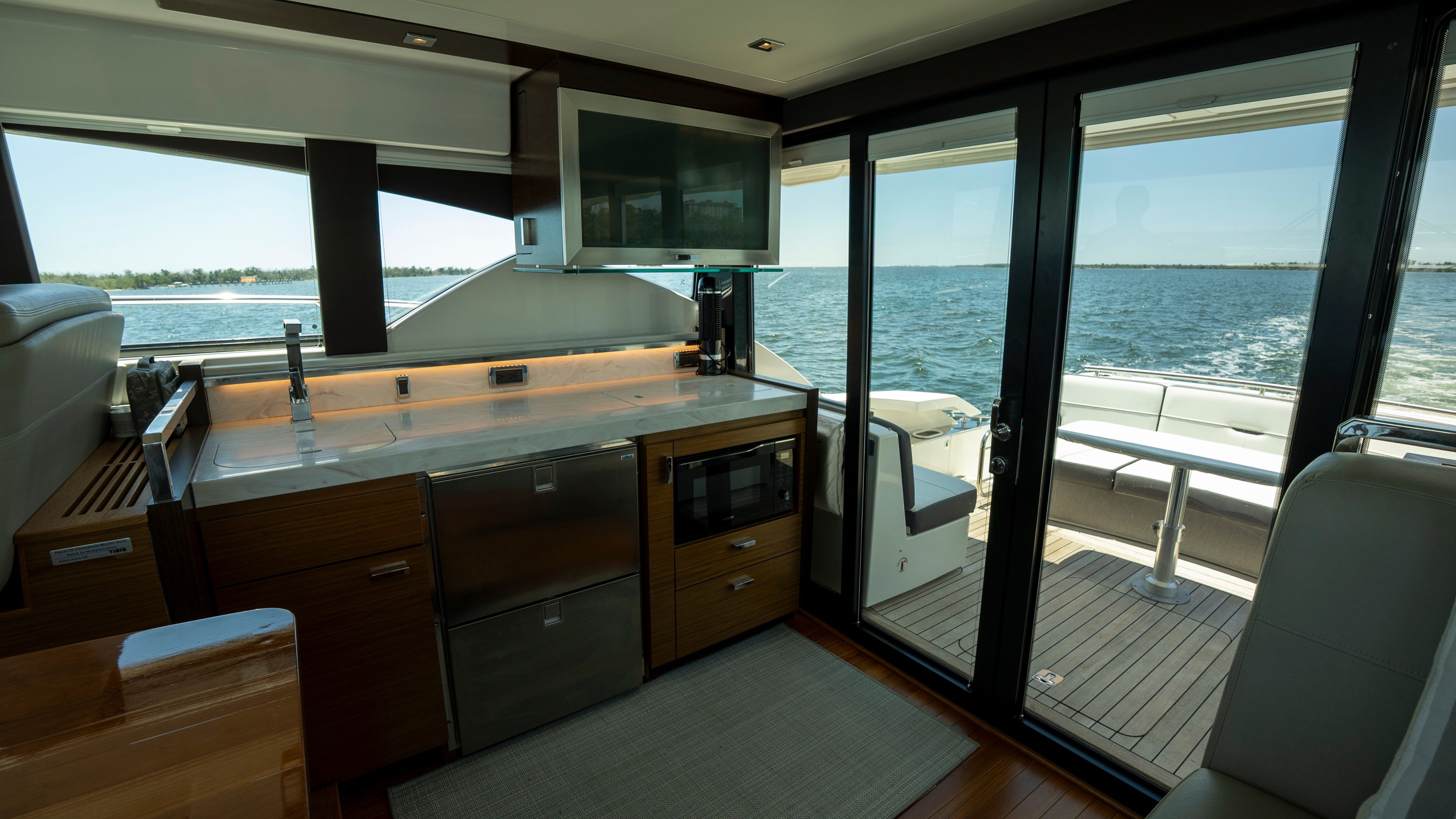 2018 Tiara Yachts 44 Coupe - 17