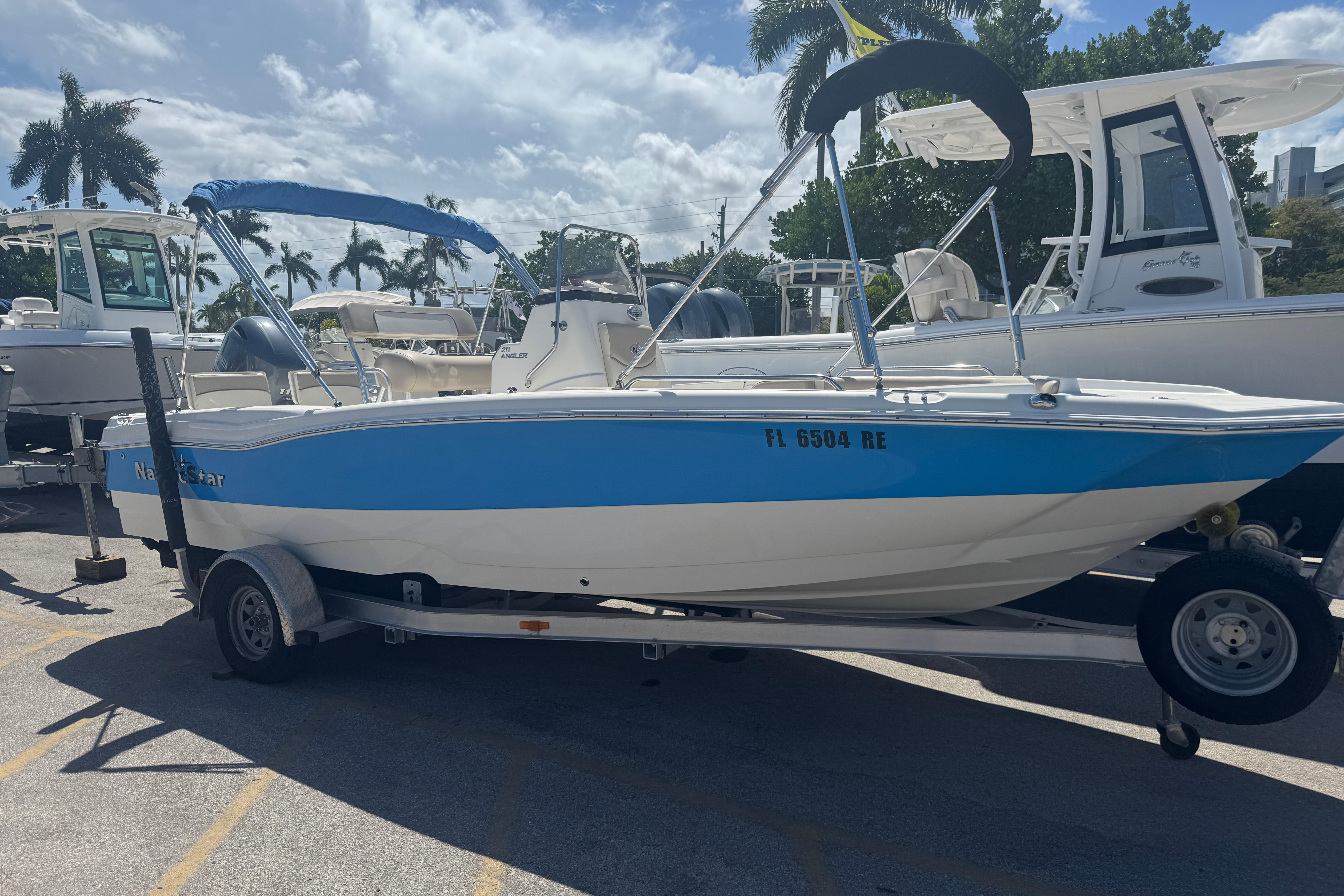 2017 NauticStar 211 Angler