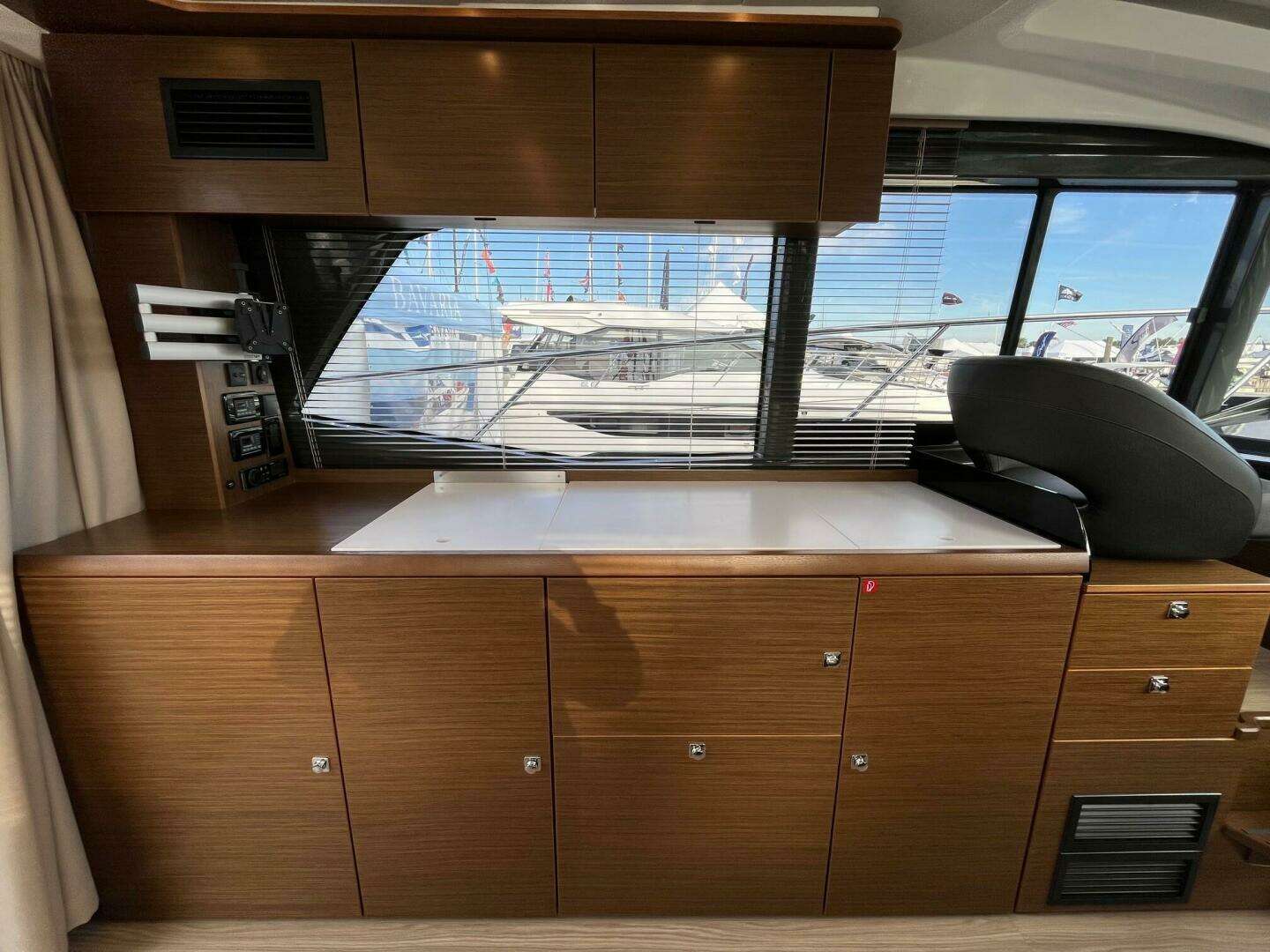 2023 Bavaria R40 Coupe - Image 6