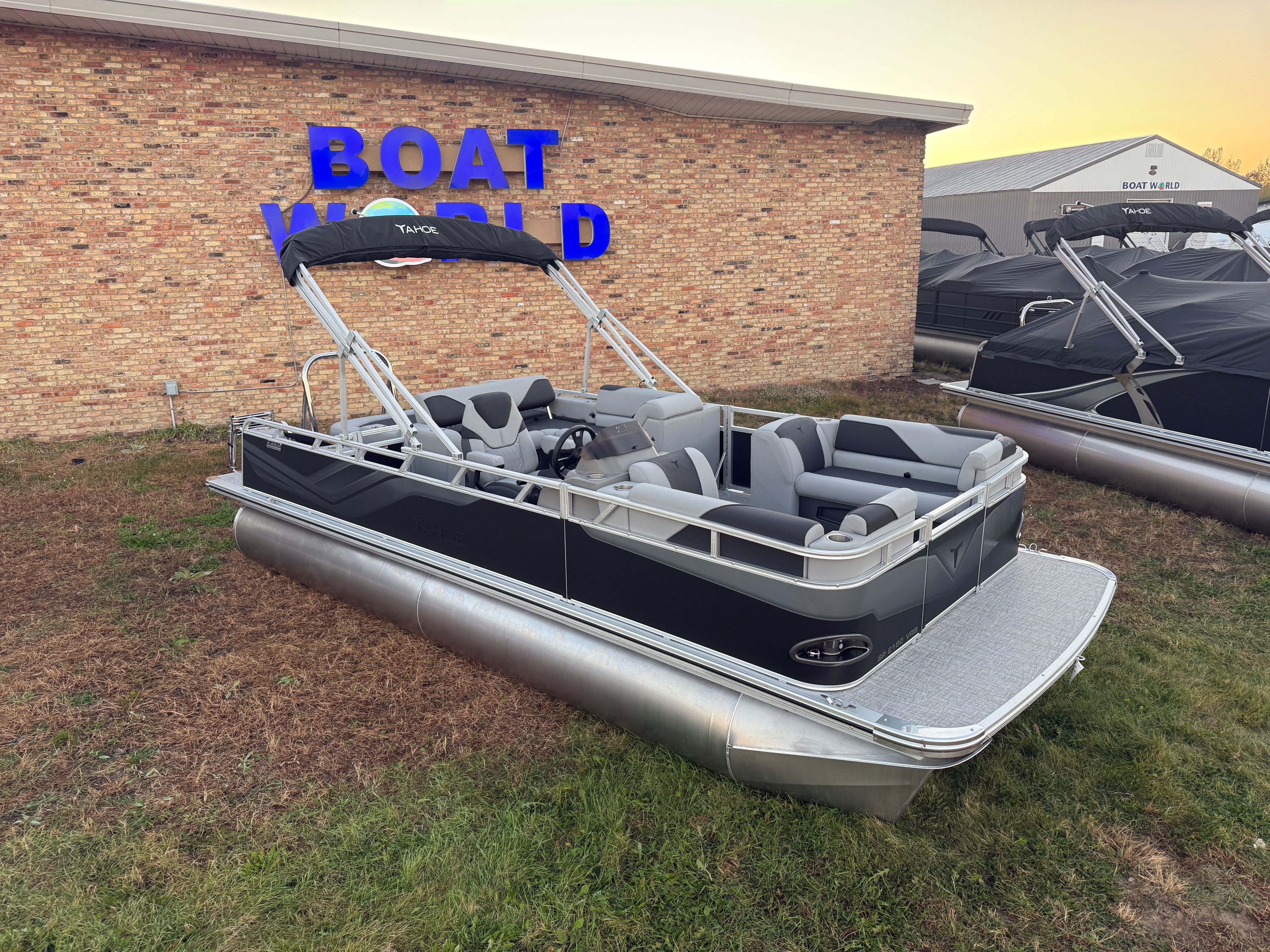 2026 Tahoe Sport VRB 2180 Swingback & 4-Stroke $31995