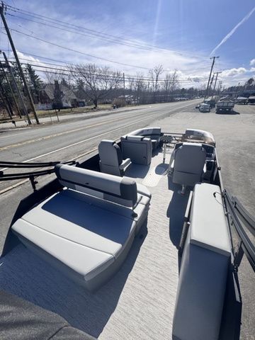 2026 Starcraft EXS 1 Q DH Tri-Toon Includes 140hp and Trailer - 26