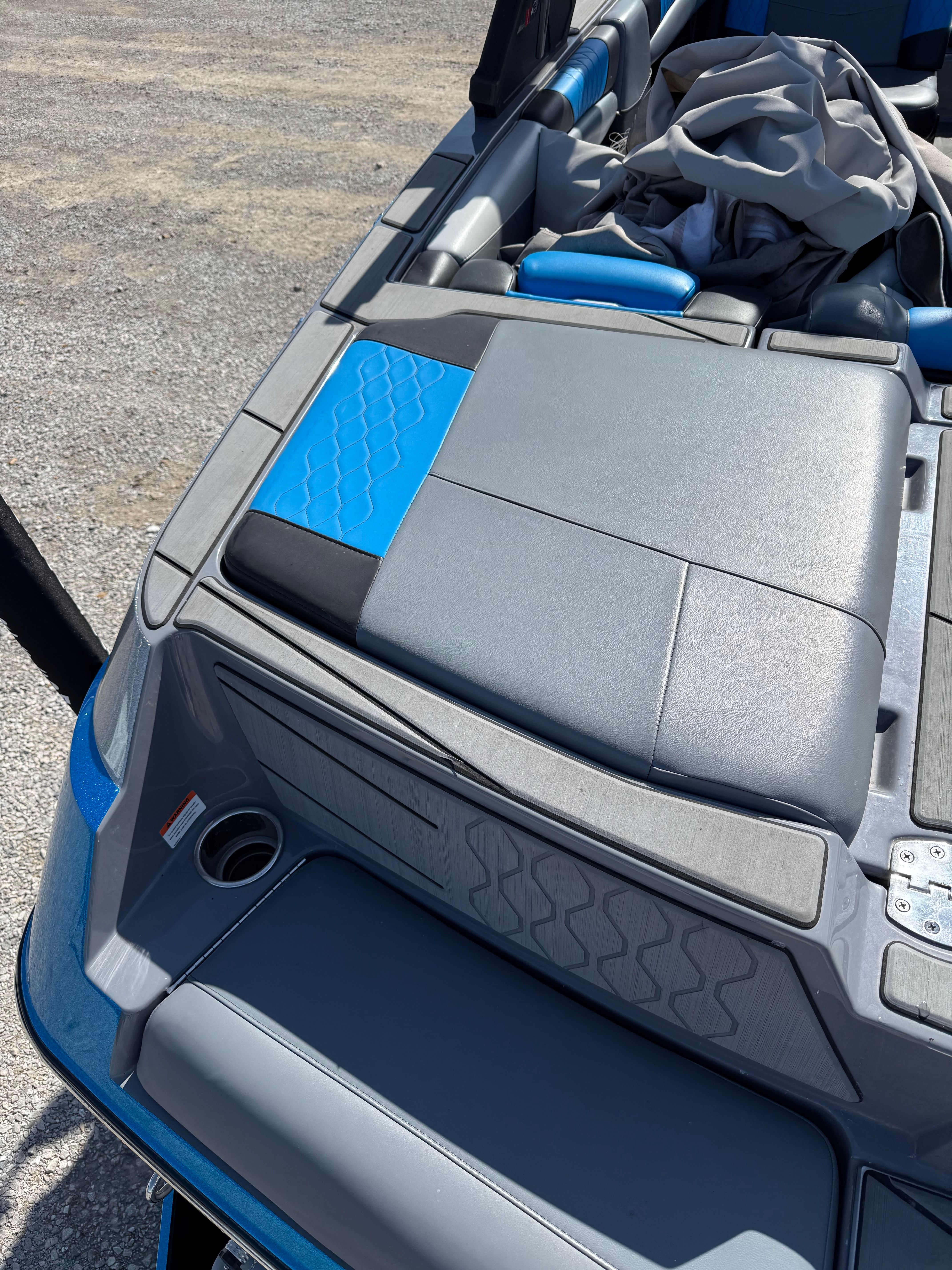 2021 MALIBU M220 - Image 6