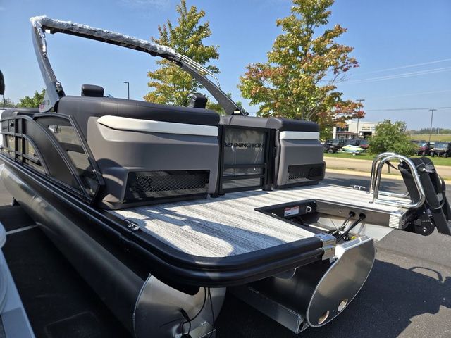 2026 Bennington M Quad Bench 24 MFB Tritoon - 5