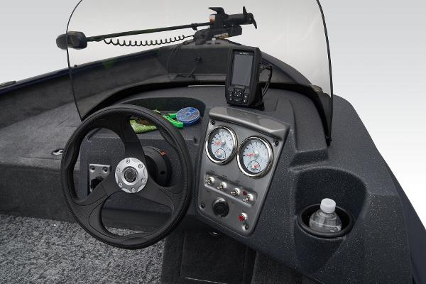 2026 Tracker Pro Guide V-16 SC - 27