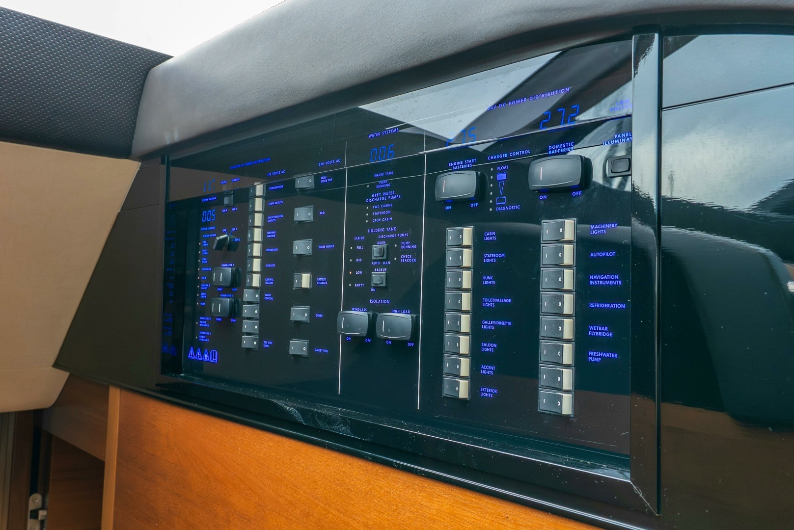 2018 Princess Yachts — - Image 49
