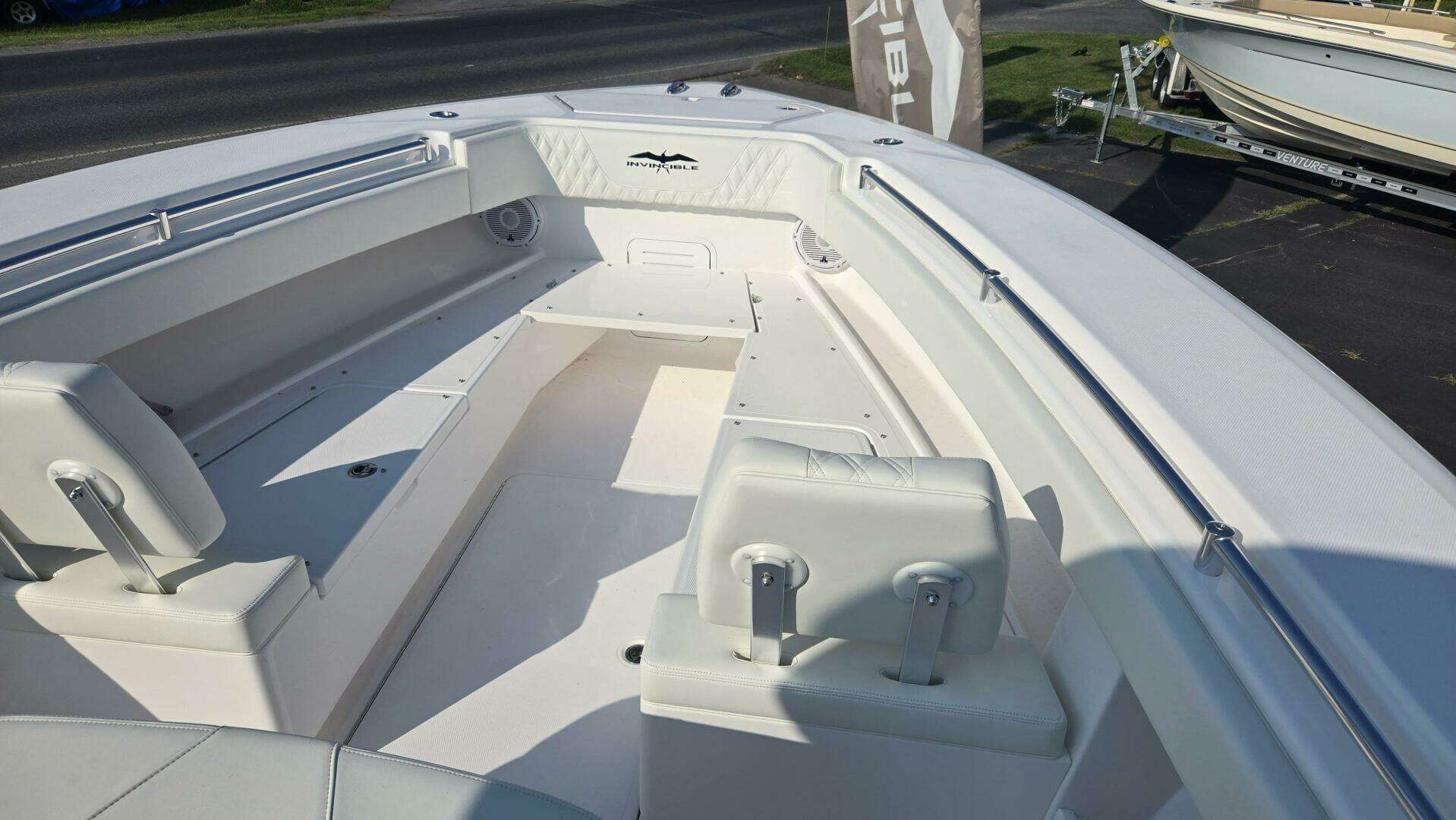 2026 Invincible 39 Open Fisherman - Image 8