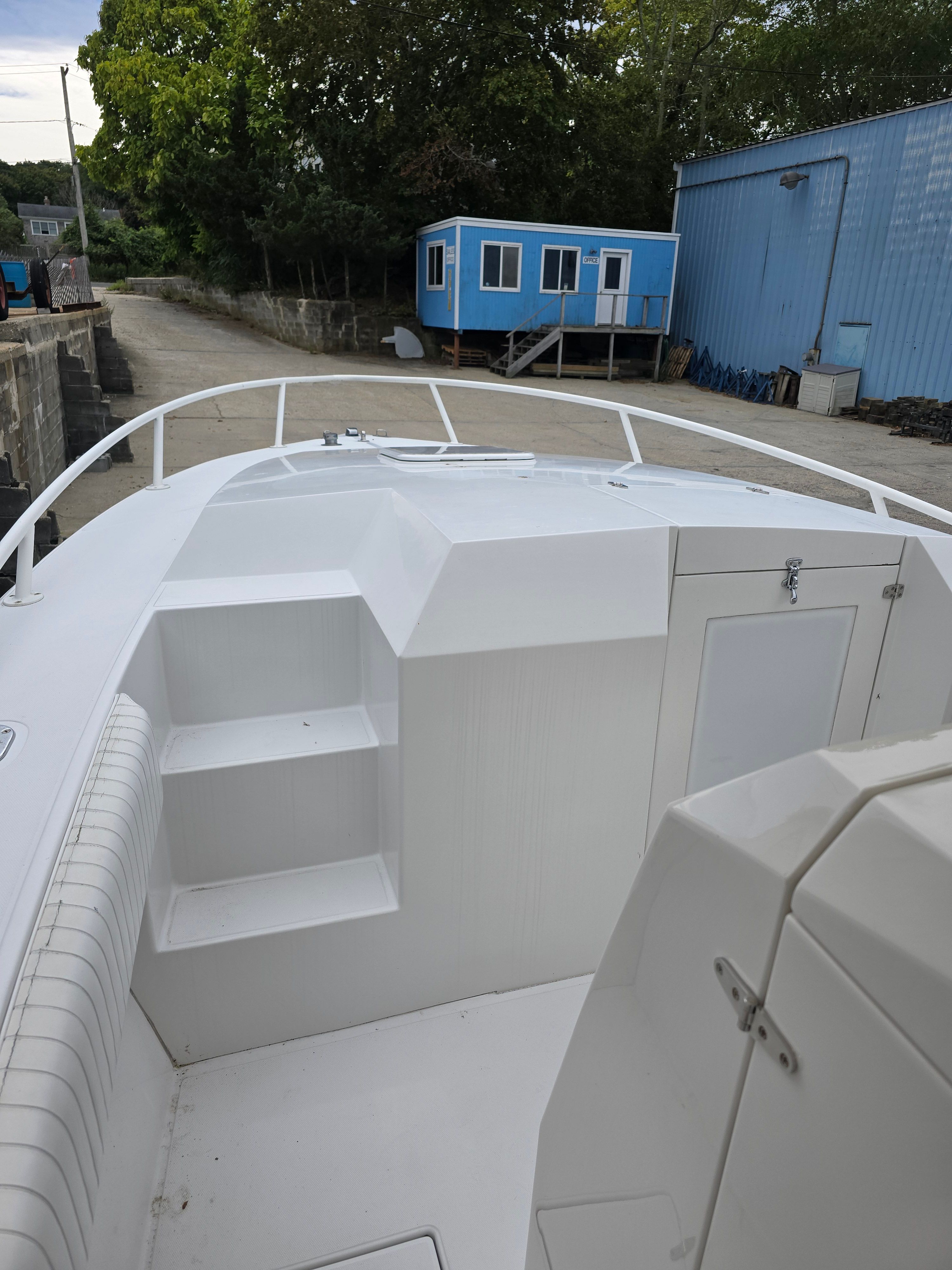 2000 Jupiter 31ft Cuddy - 9