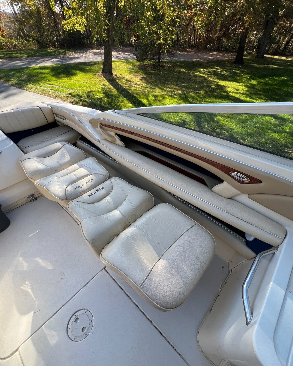 1999 Sea Ray 230 Overnighter - 84