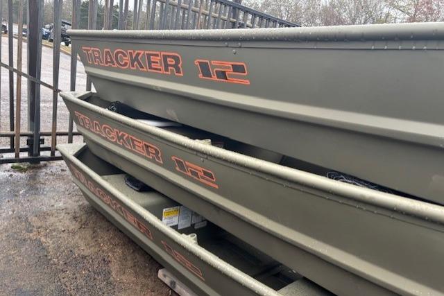 2026 Tracker Grizzly 12 Jon
