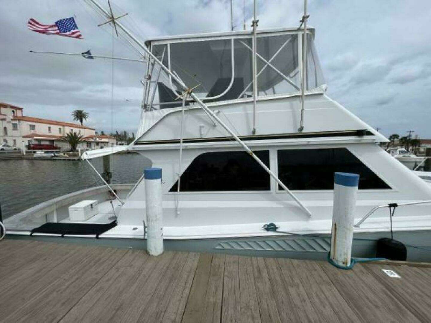 1991 Viking Boats Convertible - Image 5