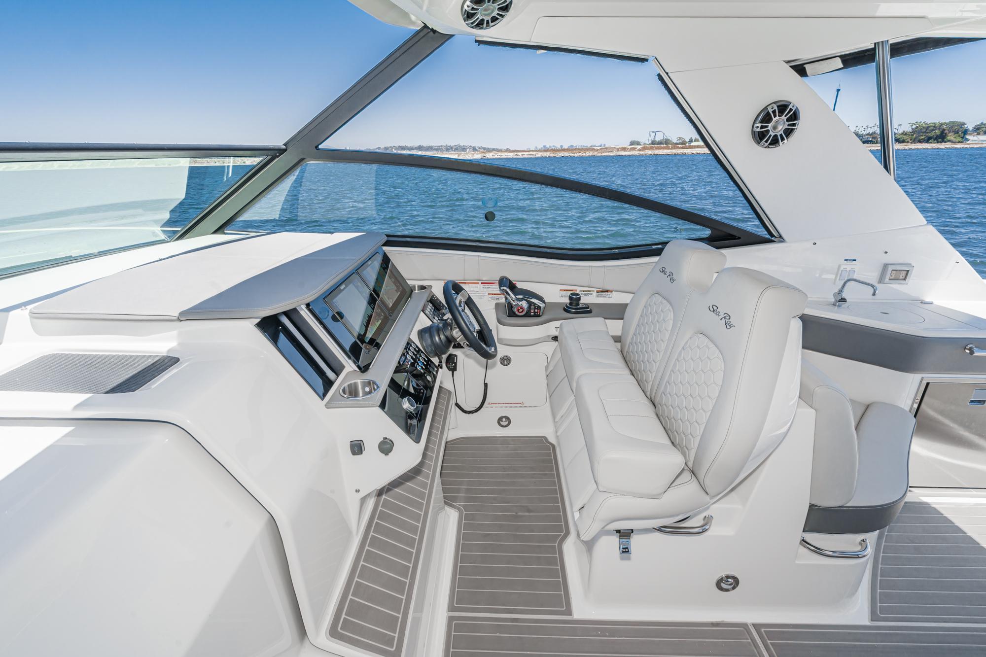 2024 Sea Ray Sundancer 320 Outboard - 29