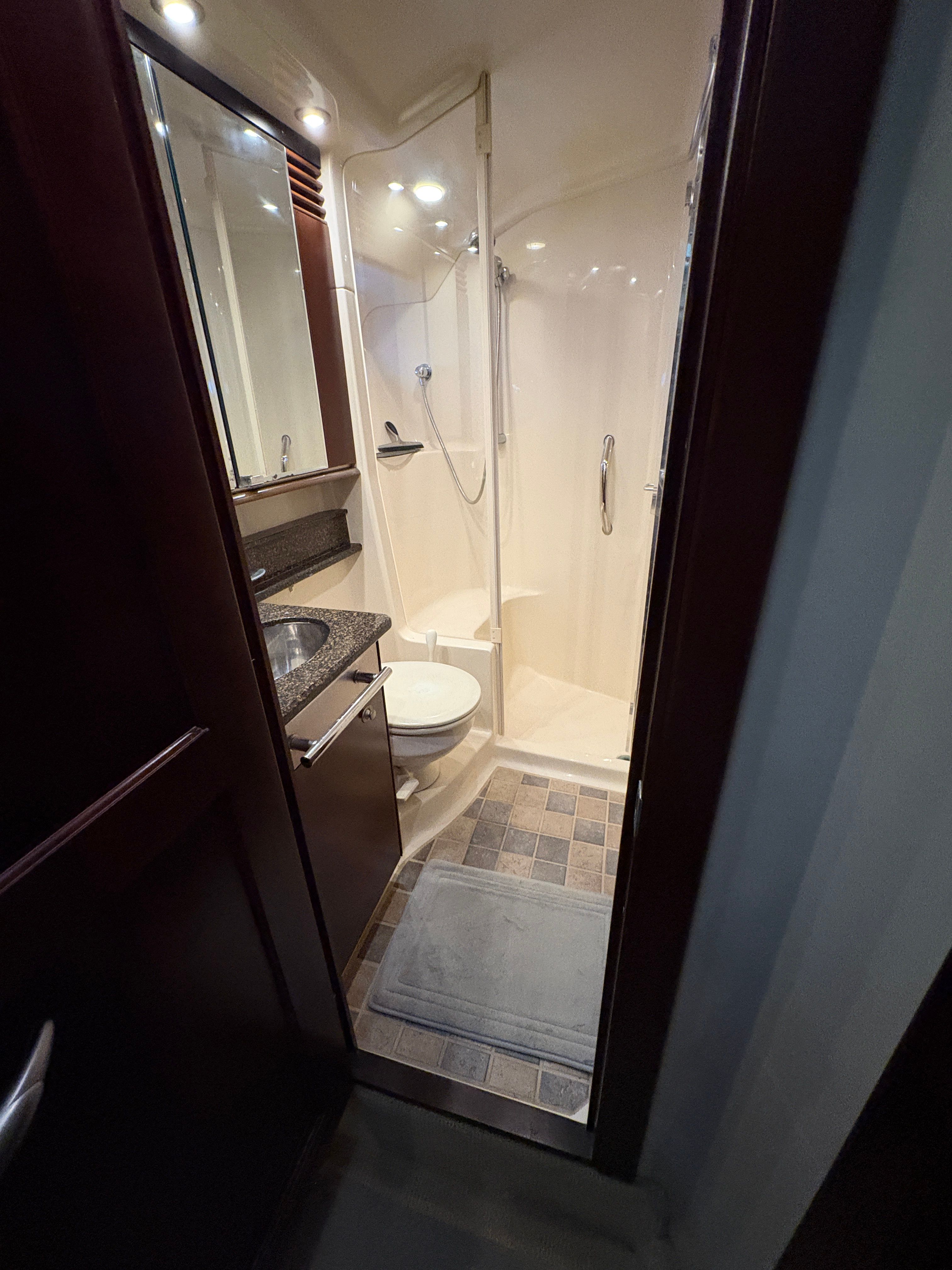 2005 Sea Ray 500 Sedan Bridge - 110
